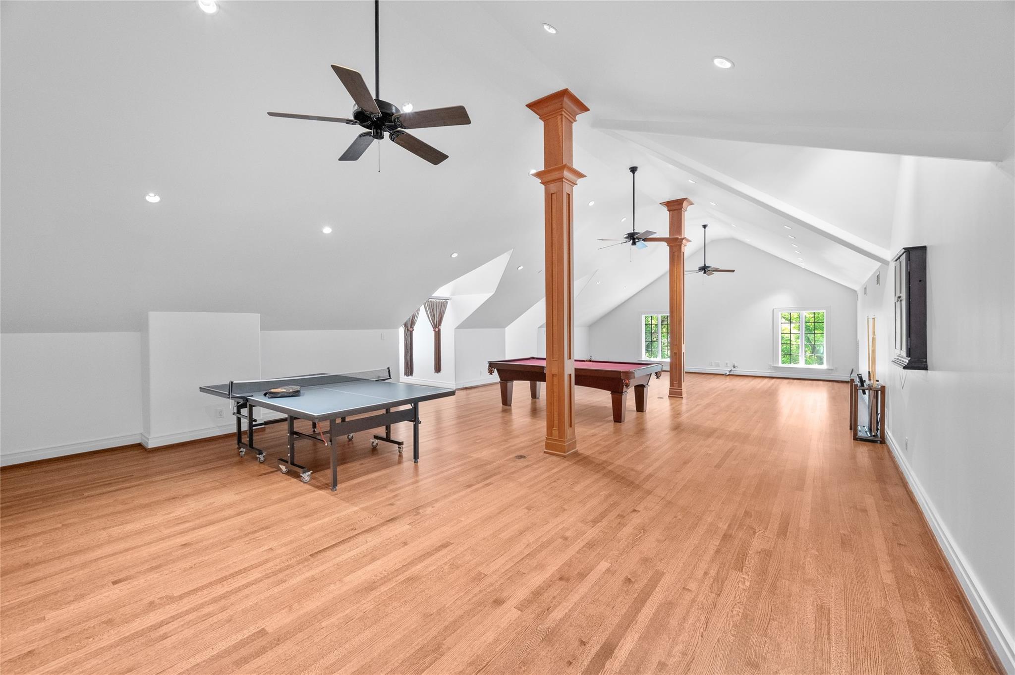 1802 Forest Gate Circle
