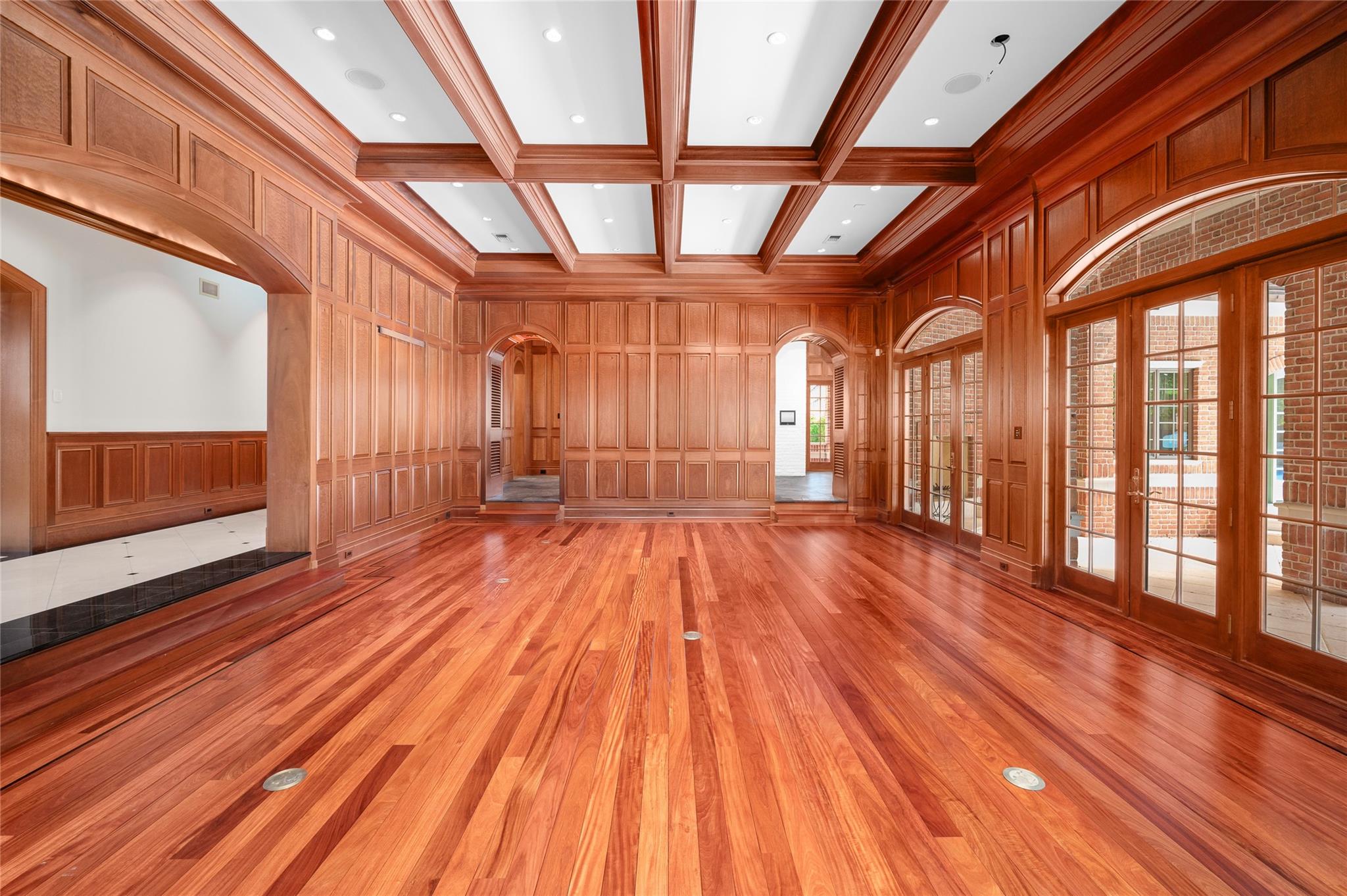 1802 Forest Gate Circle