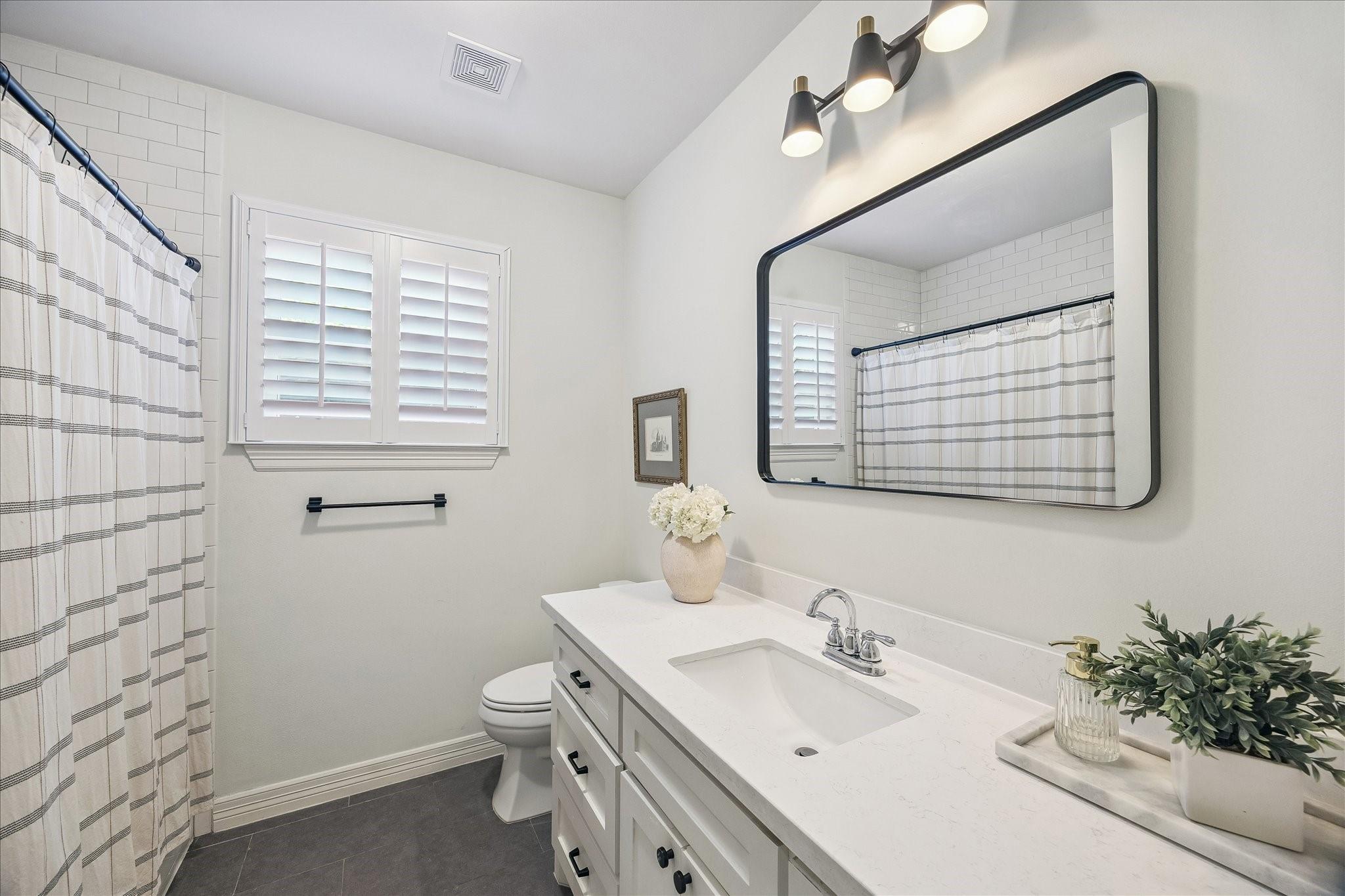 1329 Richelieu Lane
