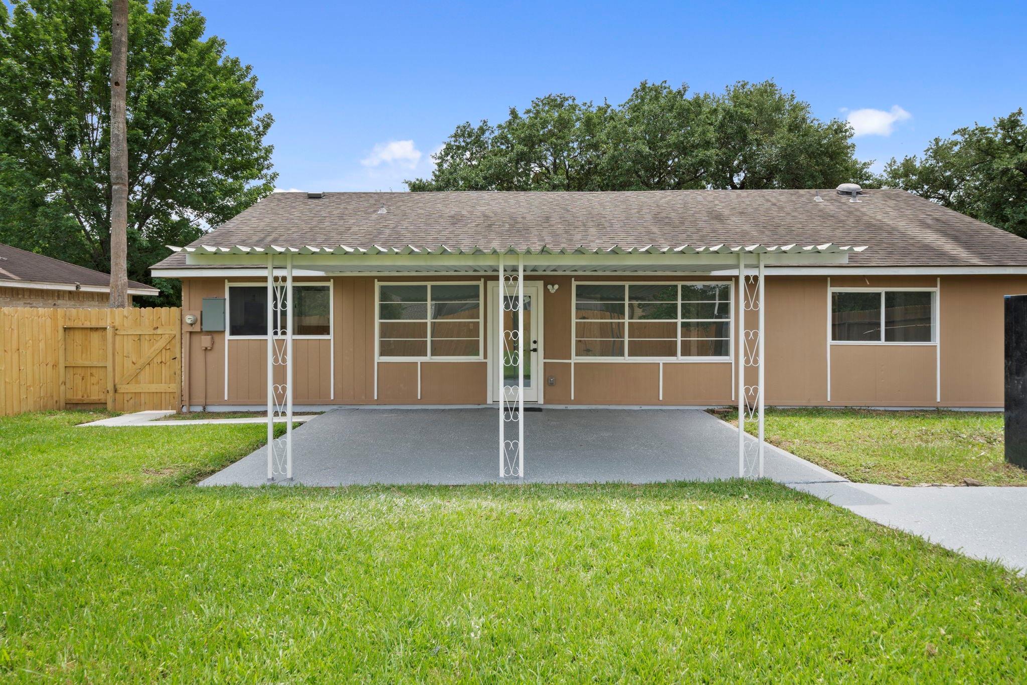 8403 Swan Meadow Lane