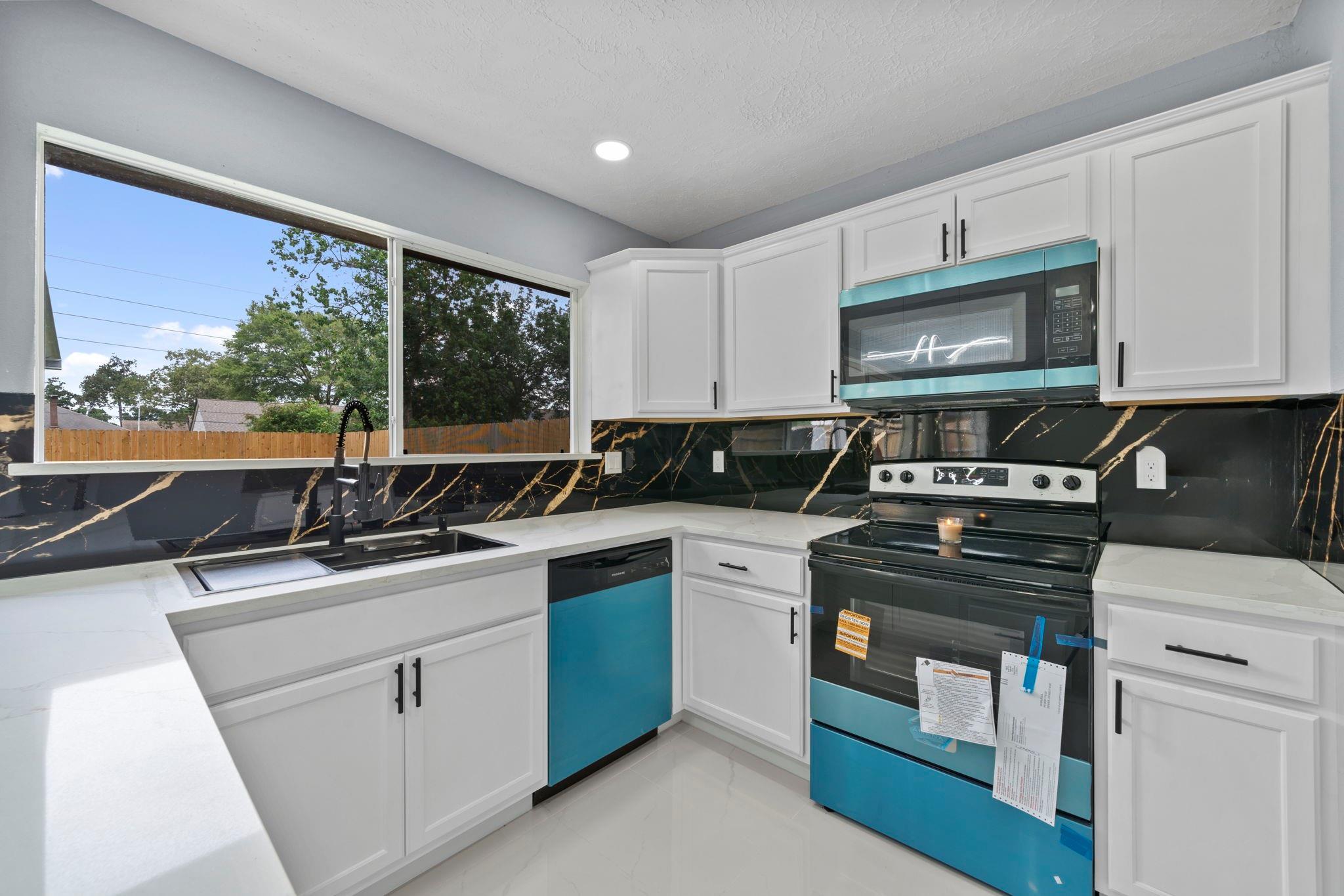 8403 Swan Meadow Lane