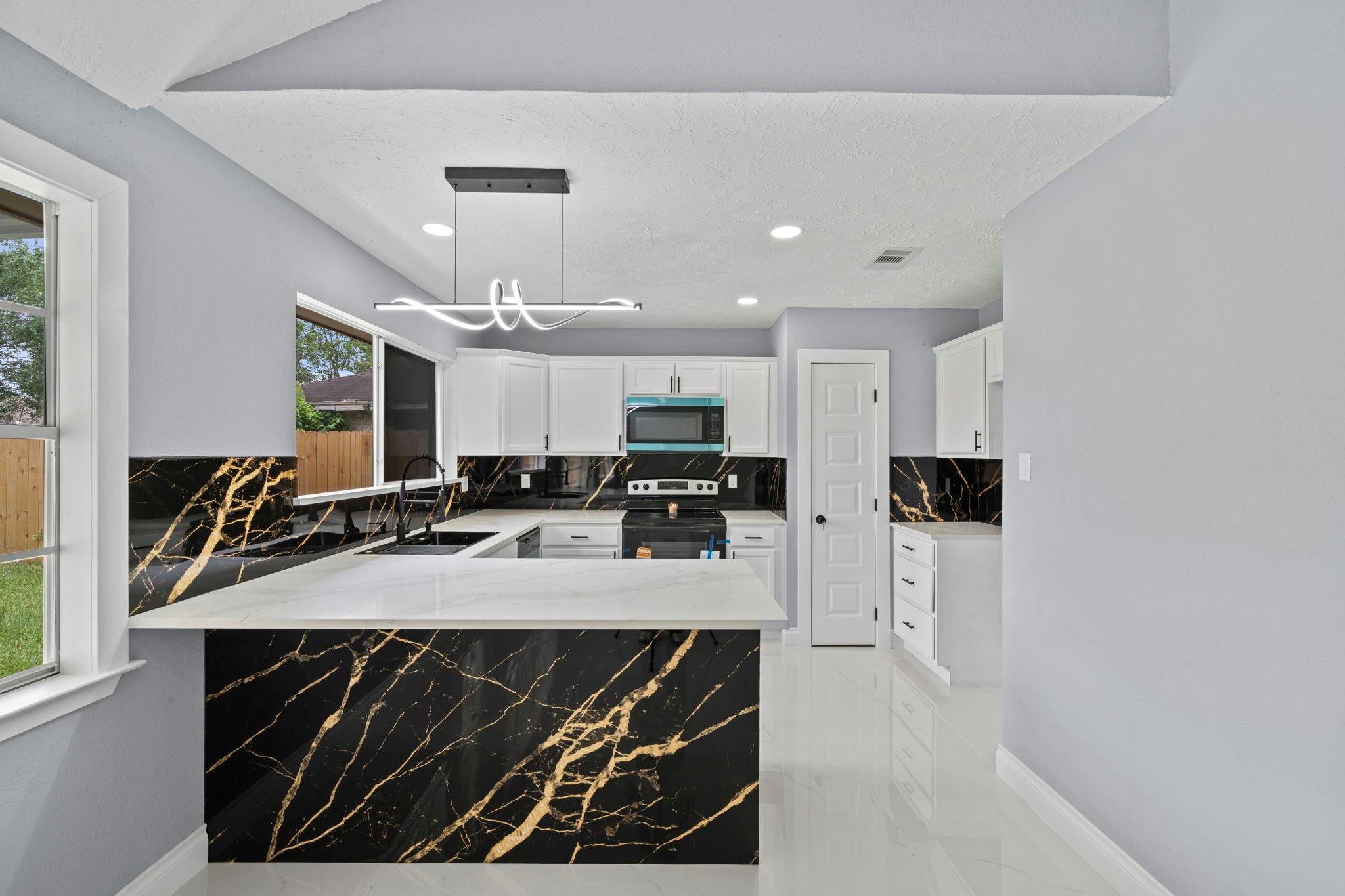 8403 Swan Meadow Lane