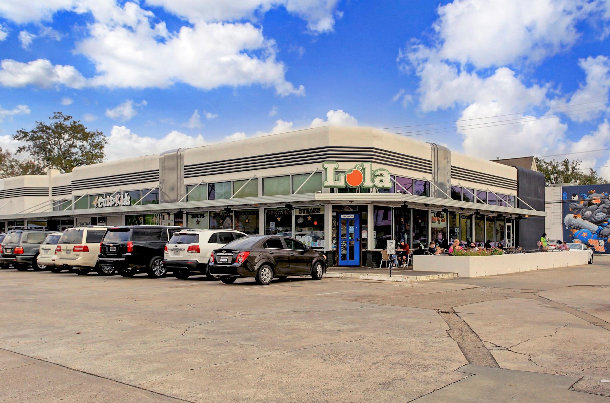 427 W 24th Street