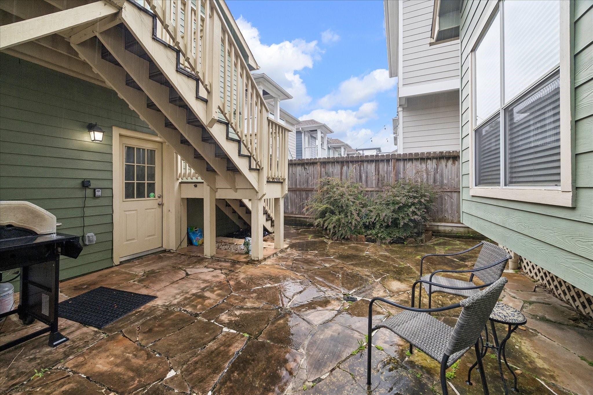 427 W 24th Street