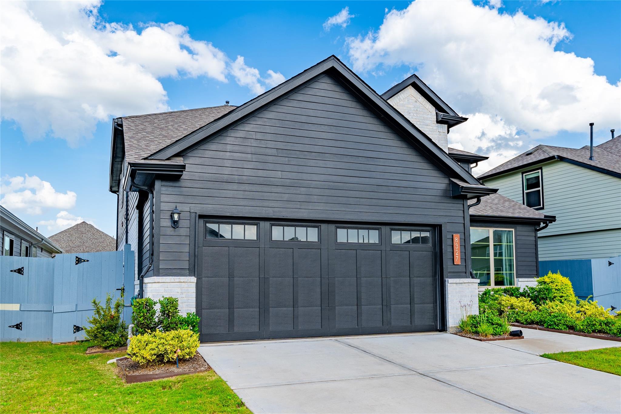8327 Threadfin Way