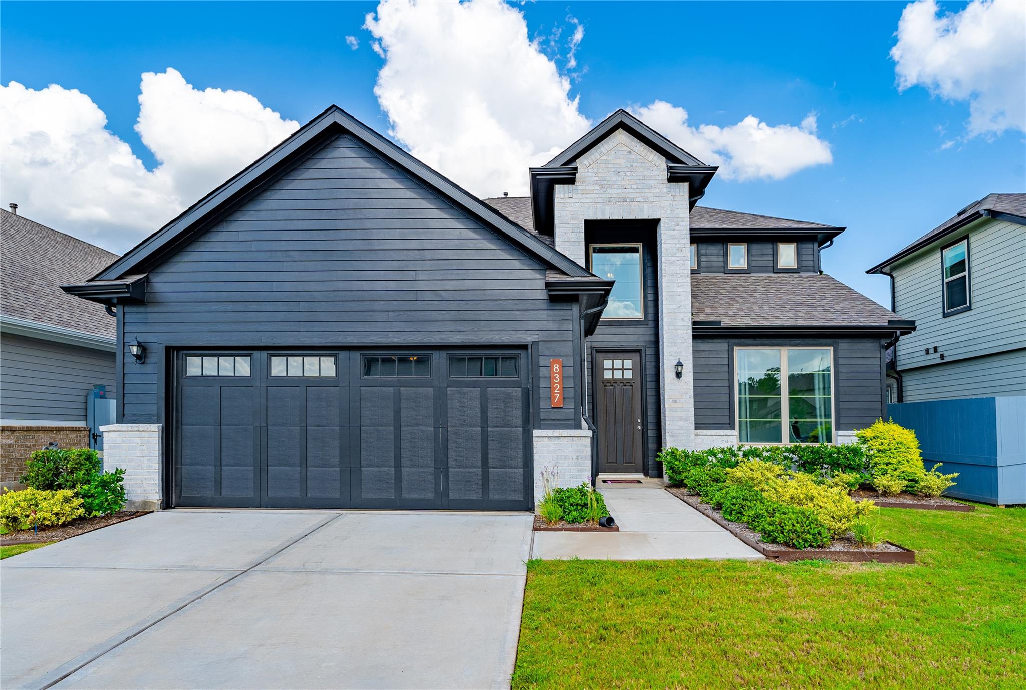 8327 Threadfin Way