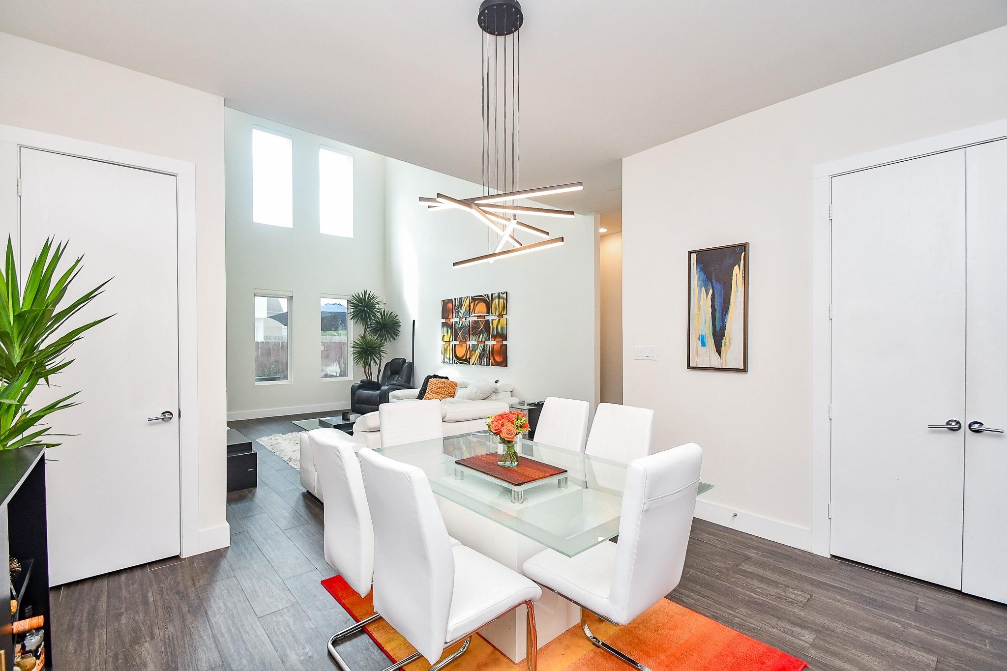 5519 Paraiso Place, Houston