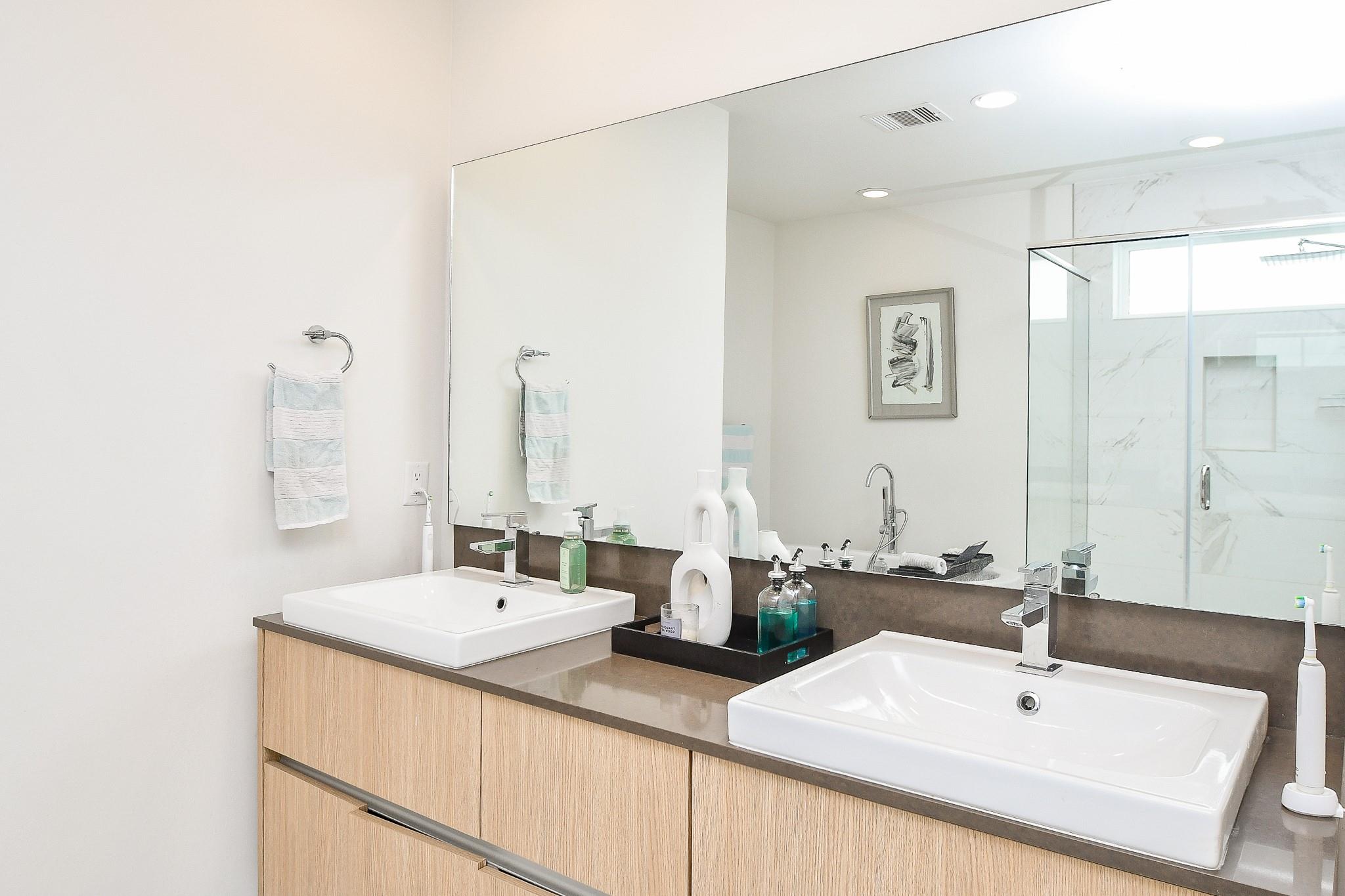 5519 Paraiso Place, Houston