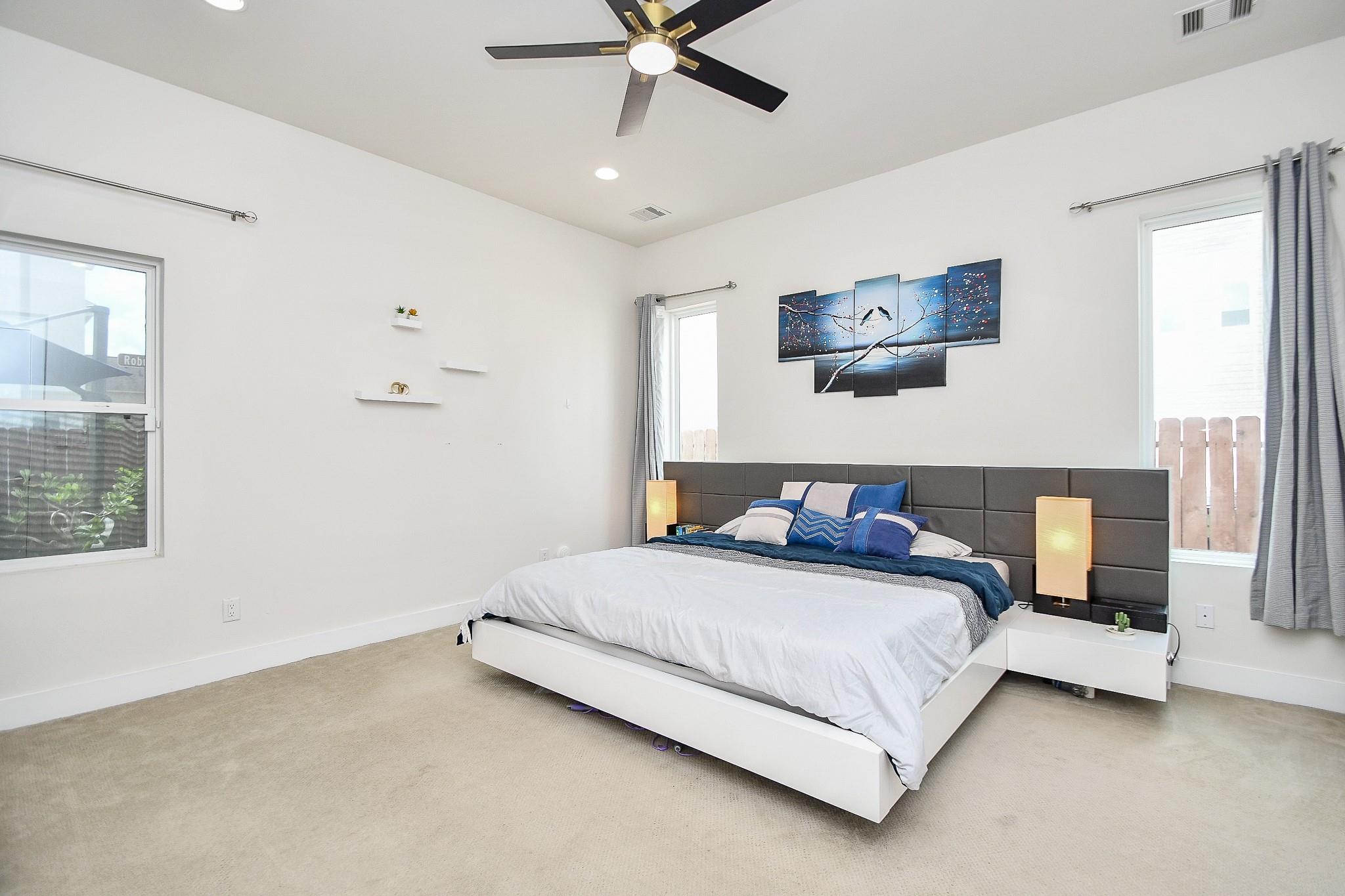 5519 Paraiso Place, Houston