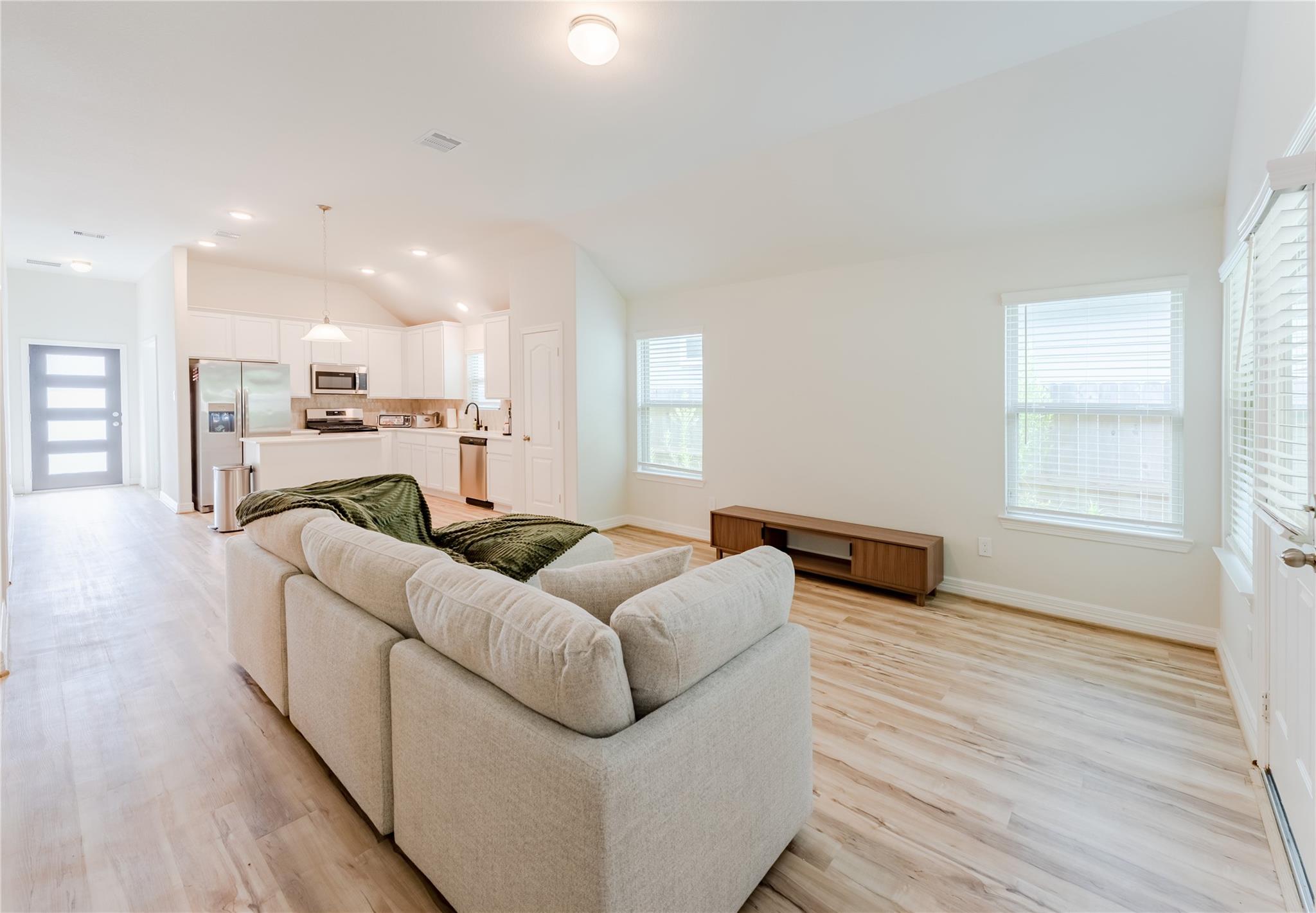 8439 Red Shiner Way