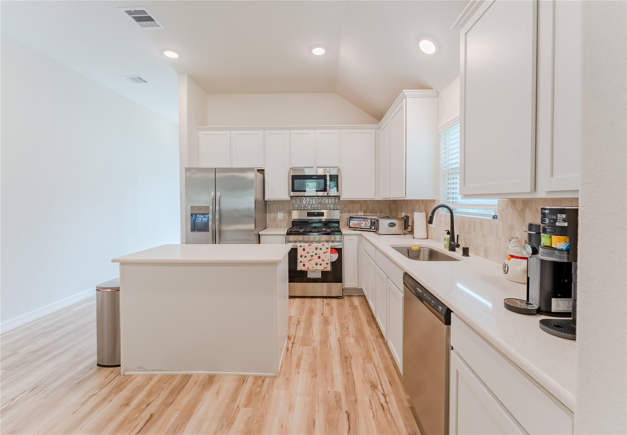 8439 Red Shiner Way