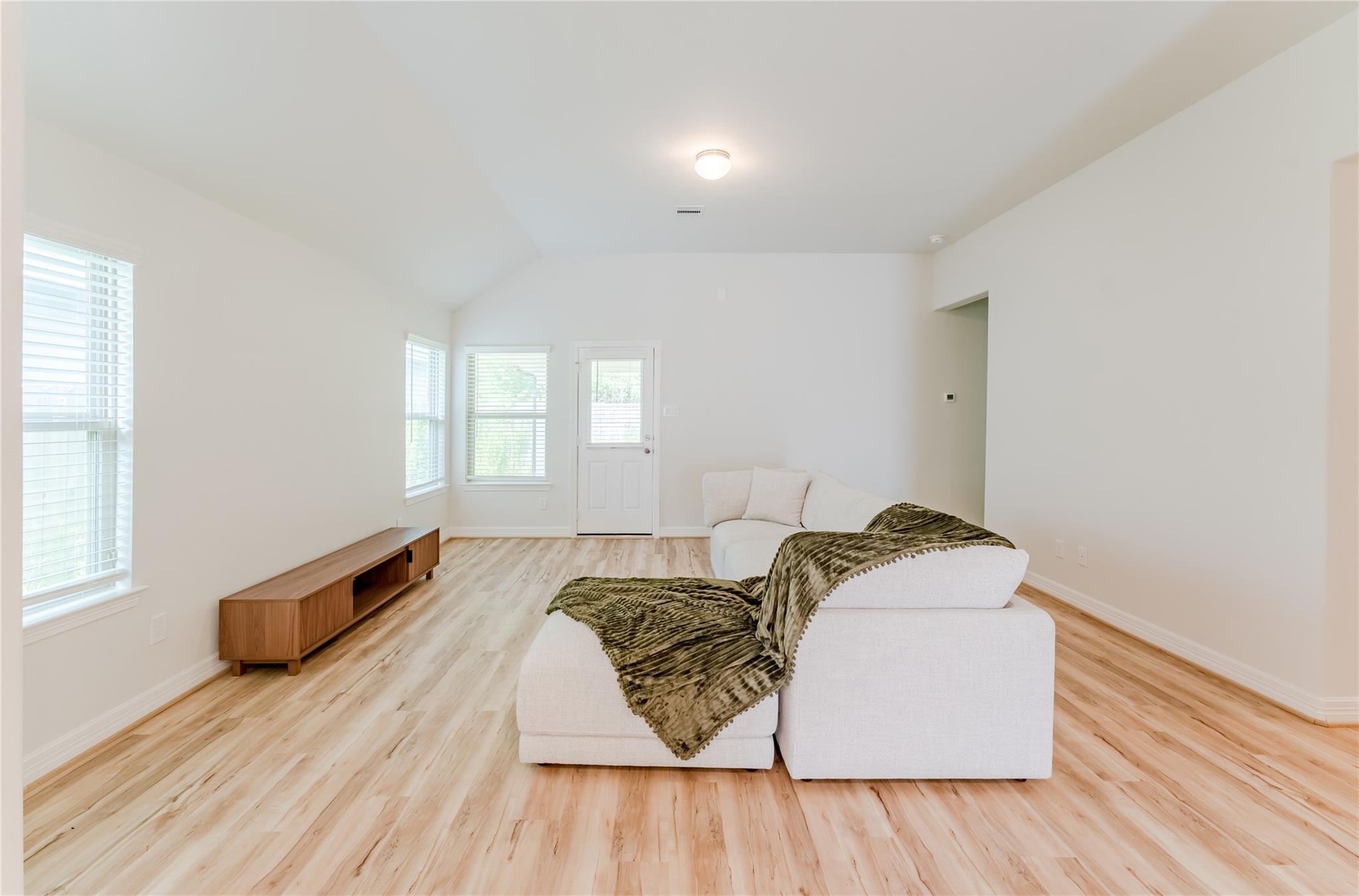 8439 Red Shiner Way