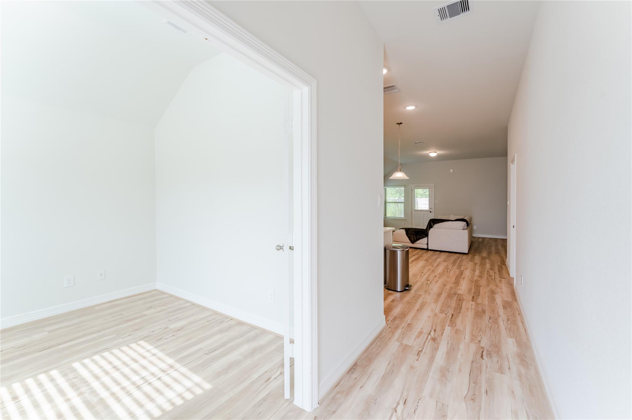 8439 Red Shiner Way
