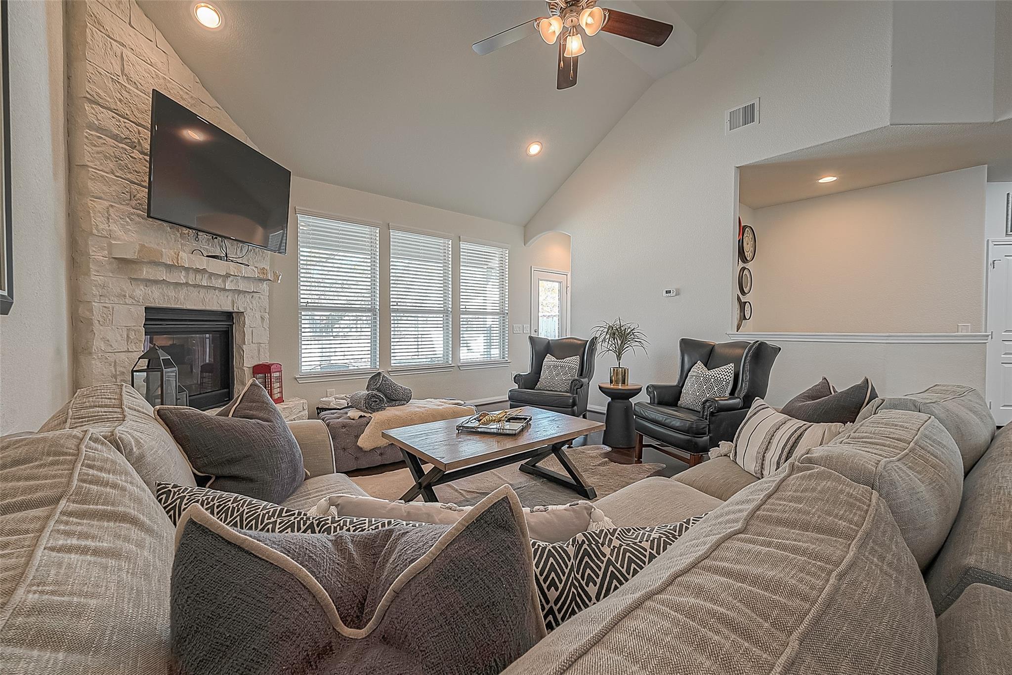 23 Pioneer Canyon Place