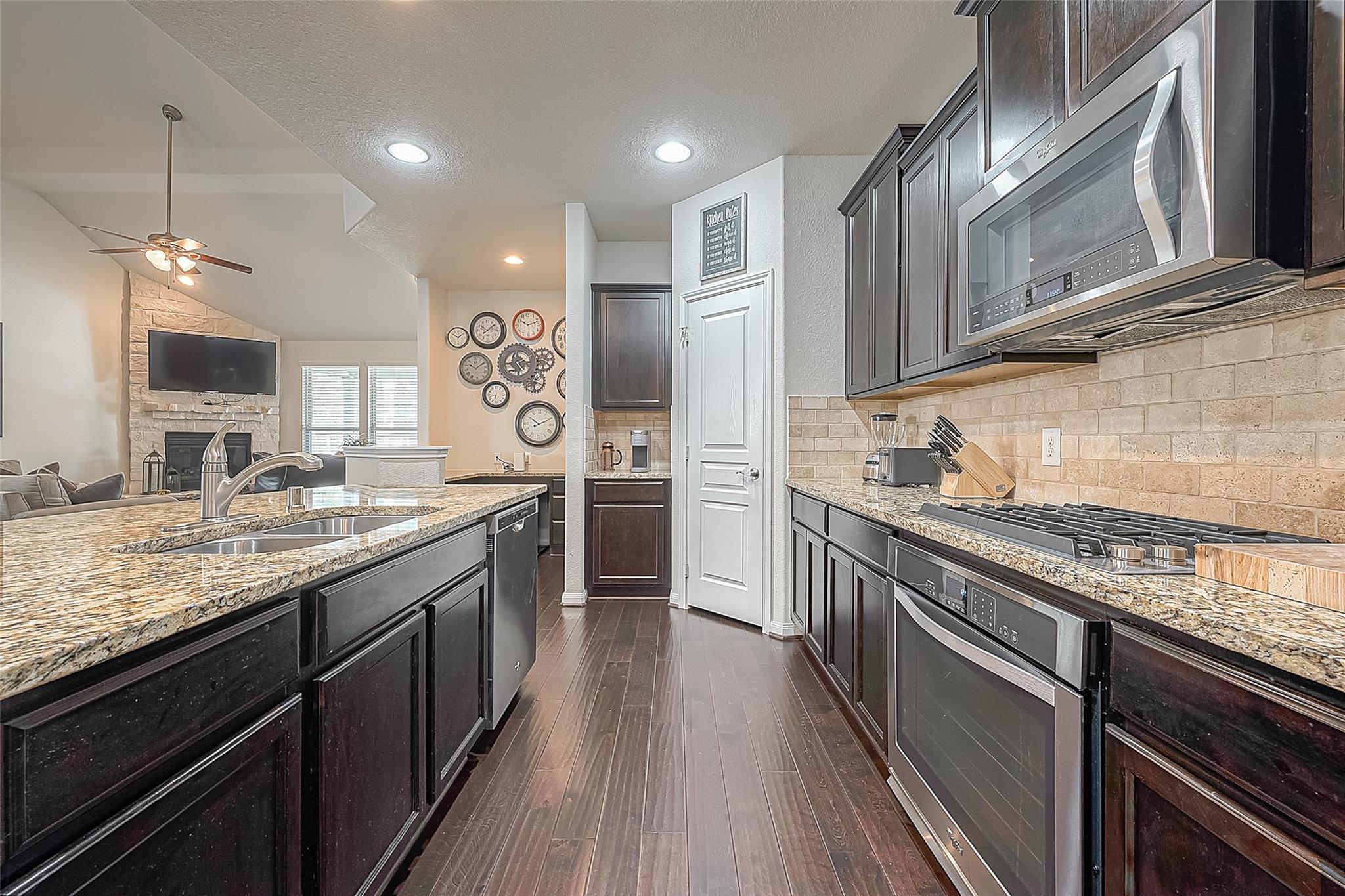 23 Pioneer Canyon Place