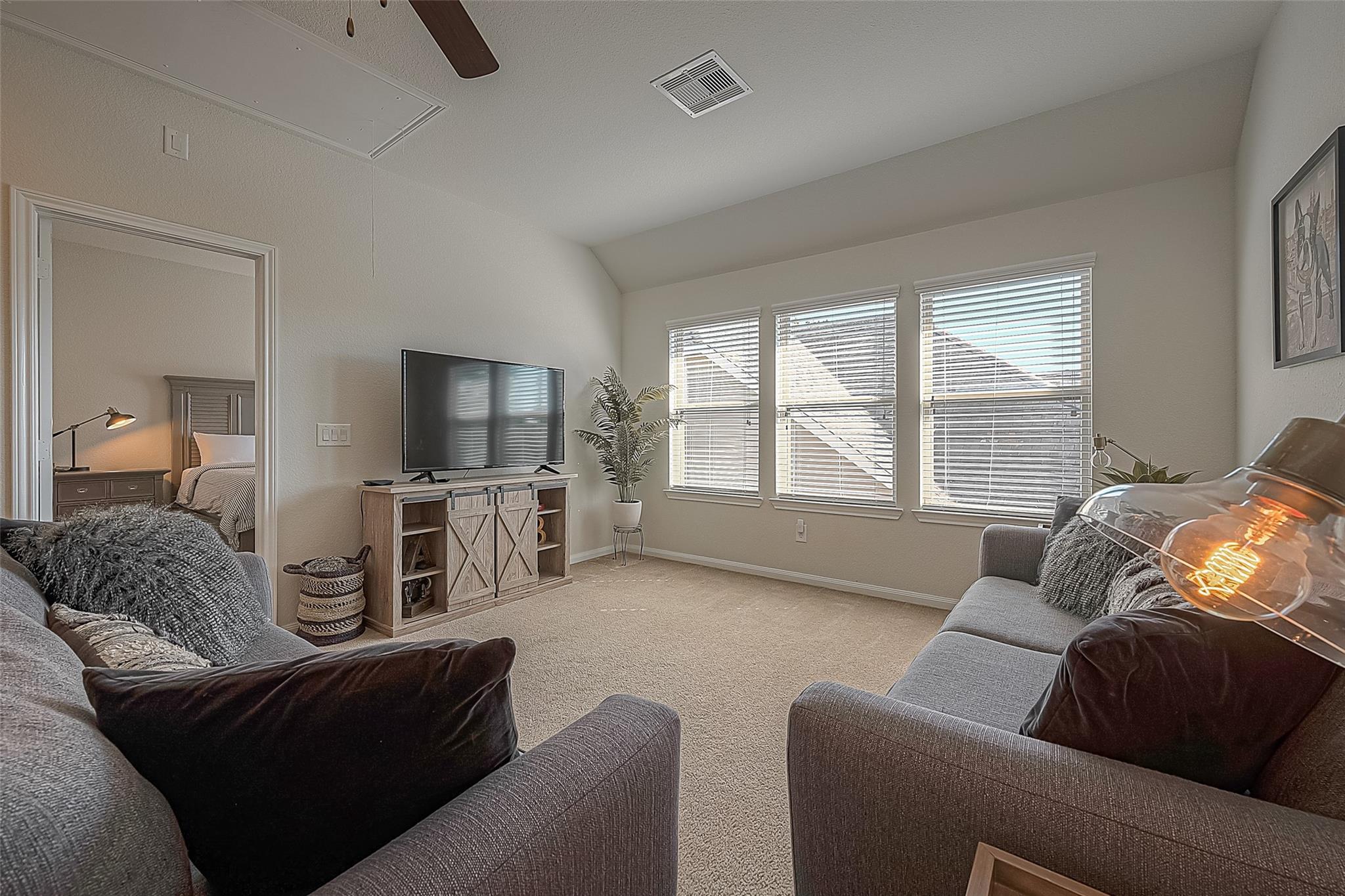 23 Pioneer Canyon Place