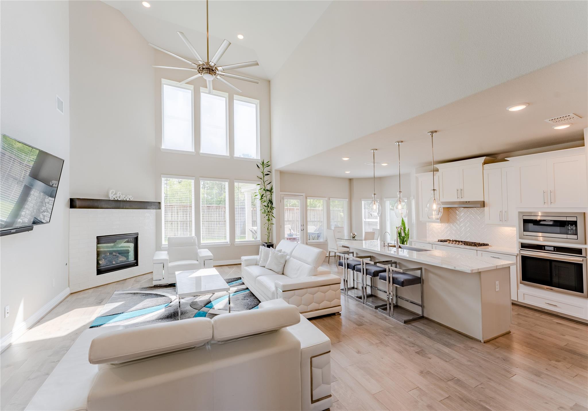 13806 Llano Basin Court