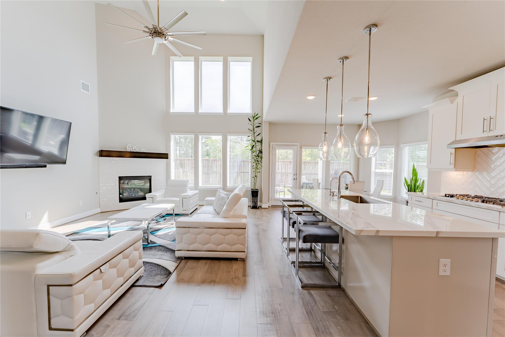 13806 Llano Basin Court
