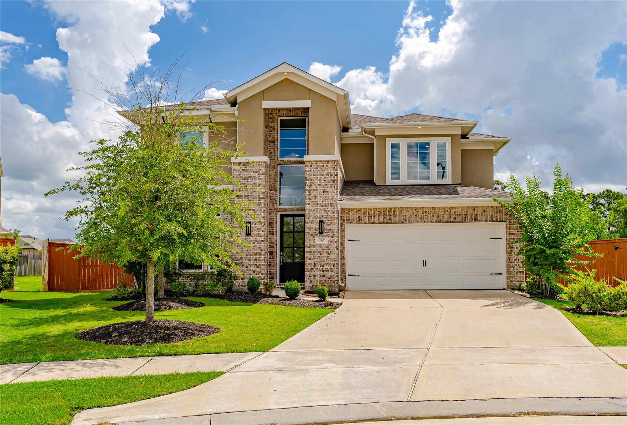 13806 Llano Basin Court