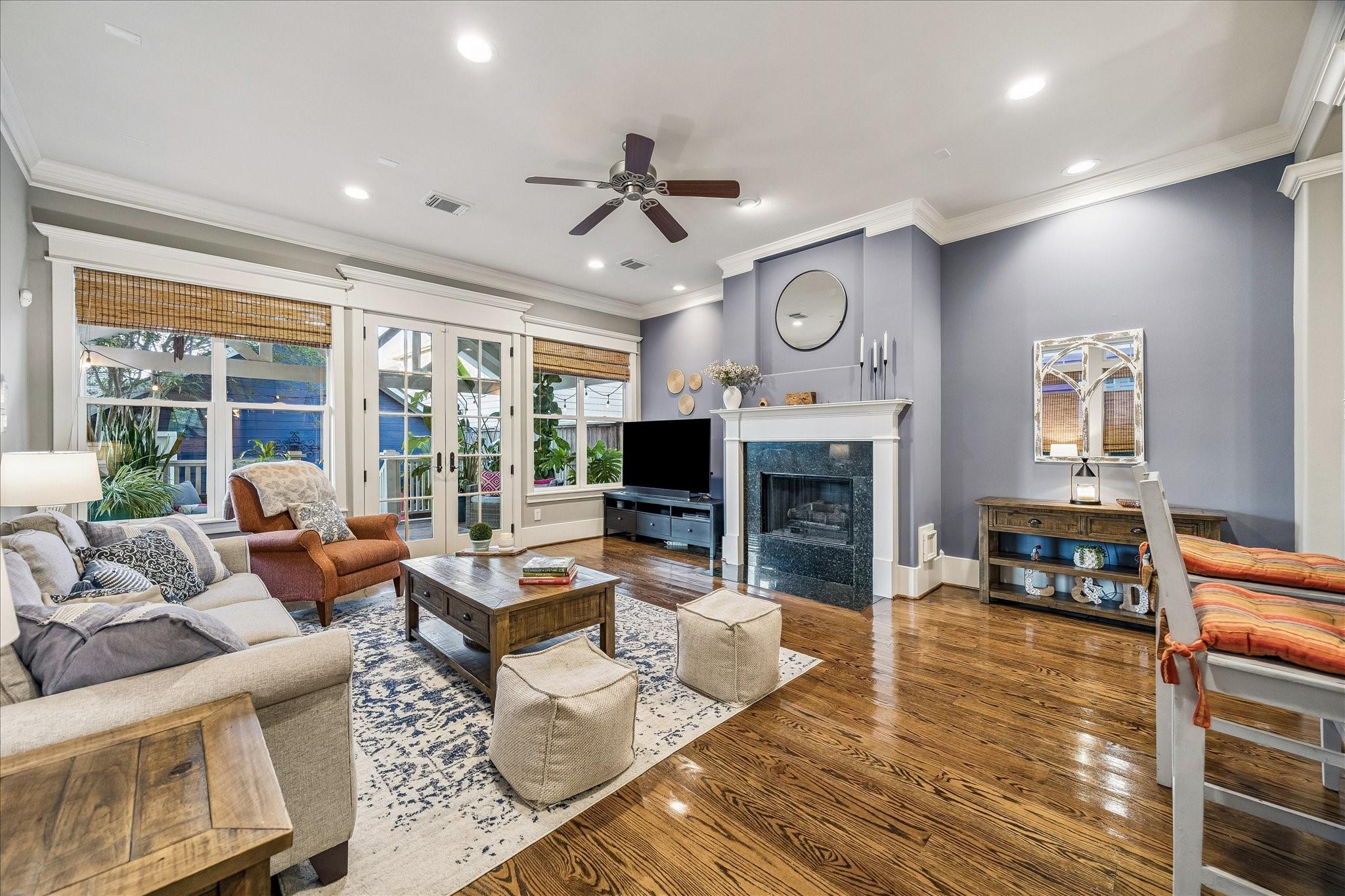 823 W 26th Street