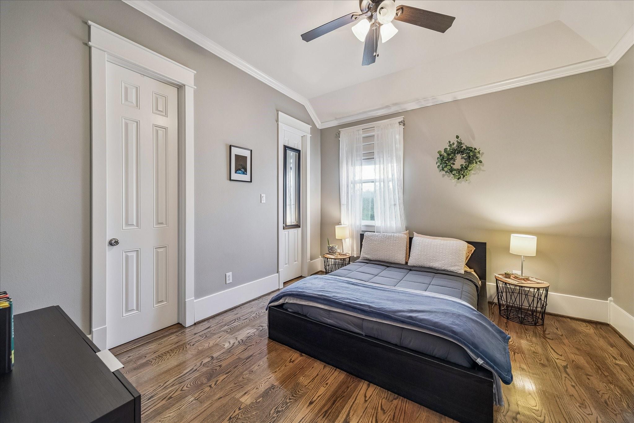 823 W 26th Street