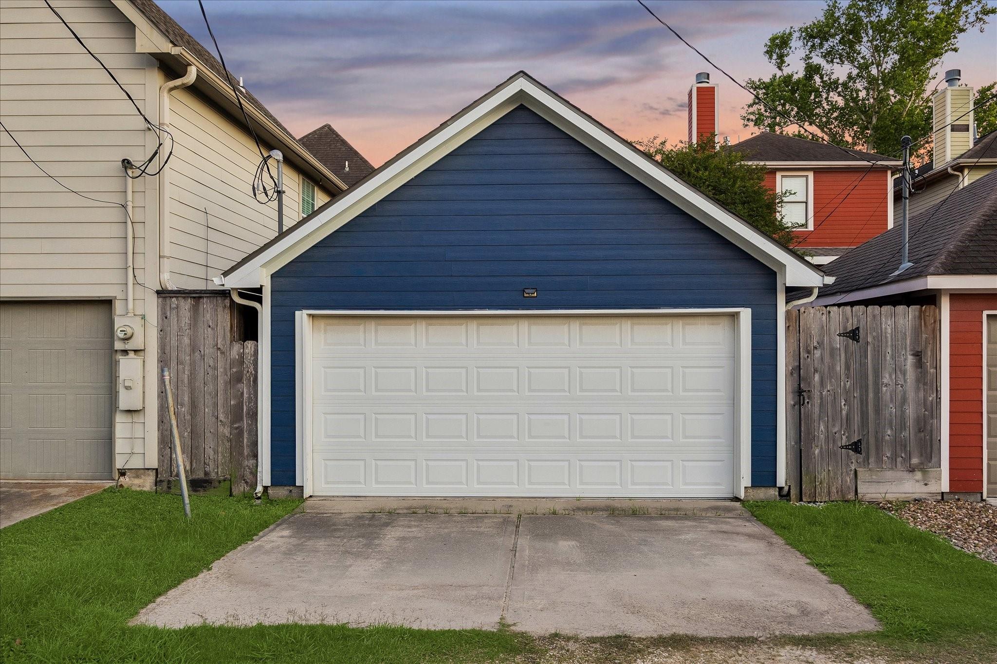 823 W 26th Street