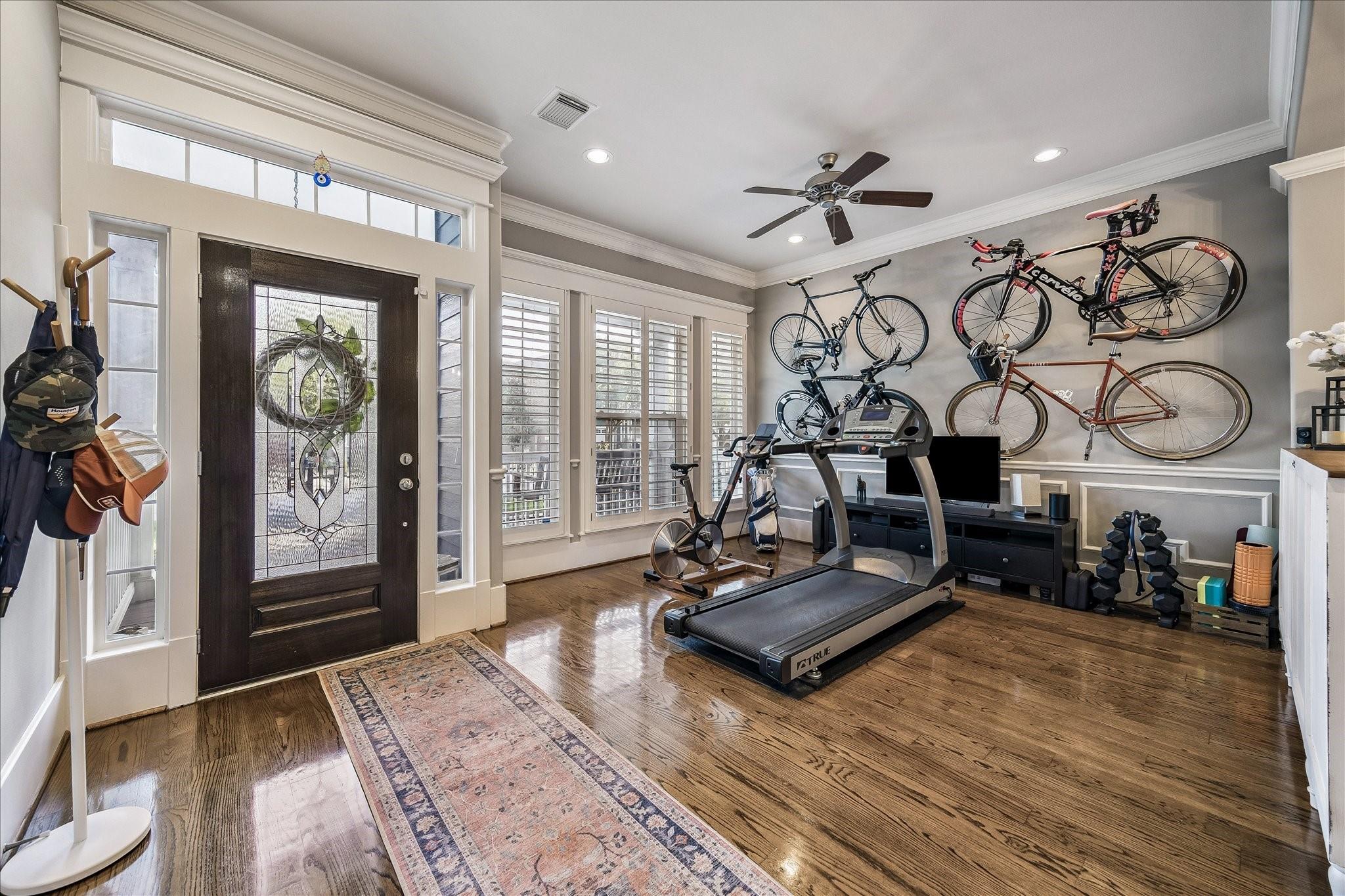 823 W 26th Street