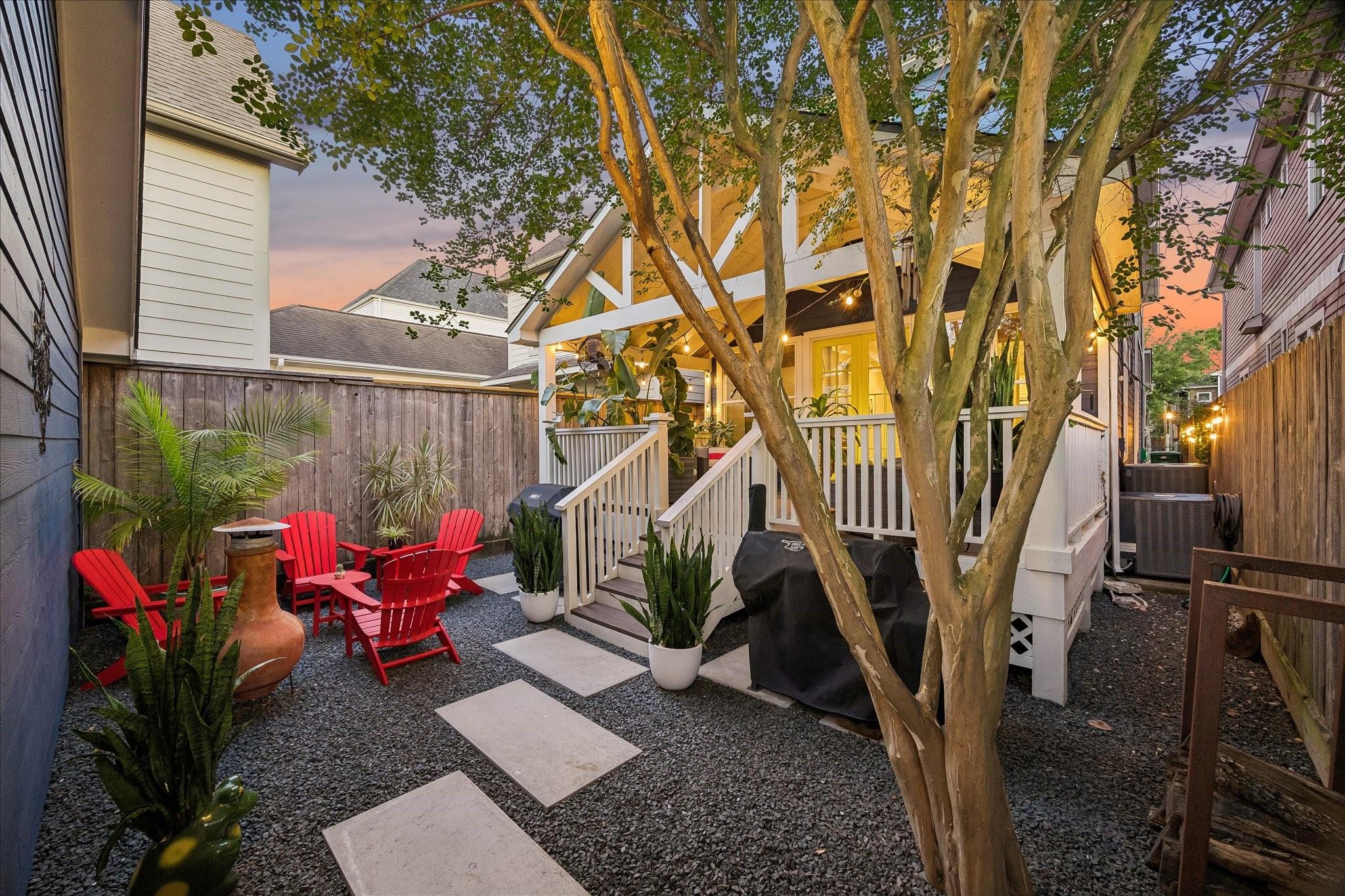 823 W 26th Street