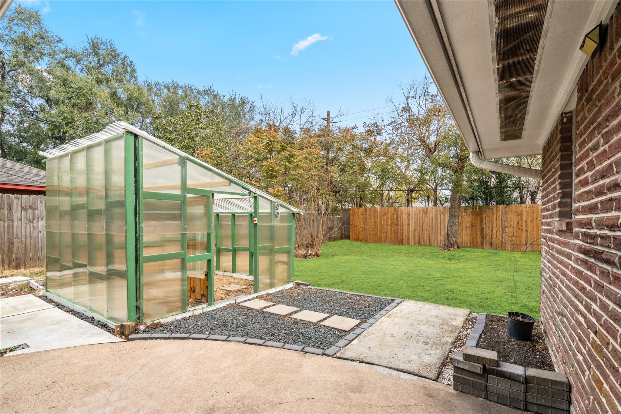 11225 Cliffwood Drive