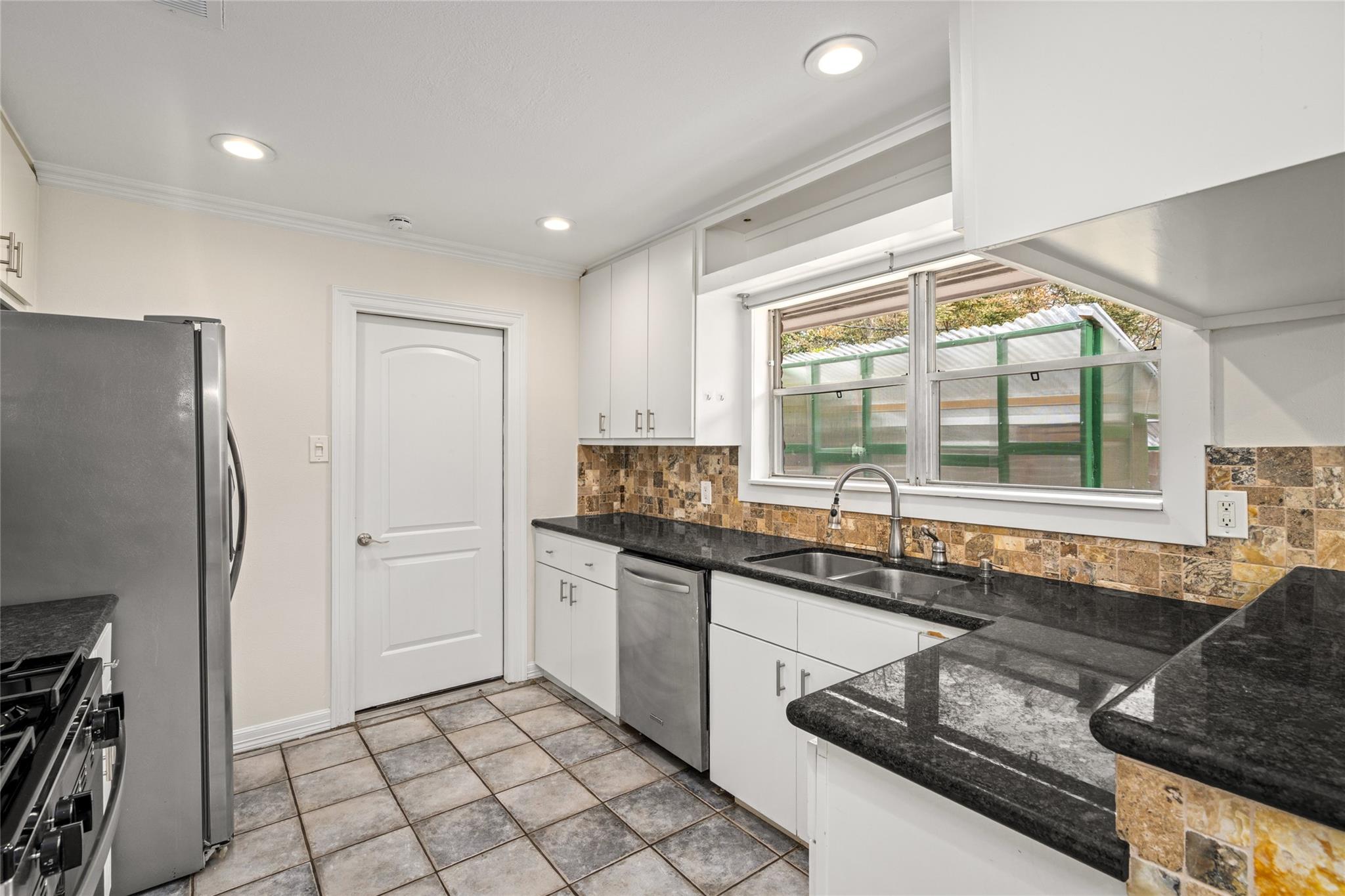 11225 Cliffwood Drive