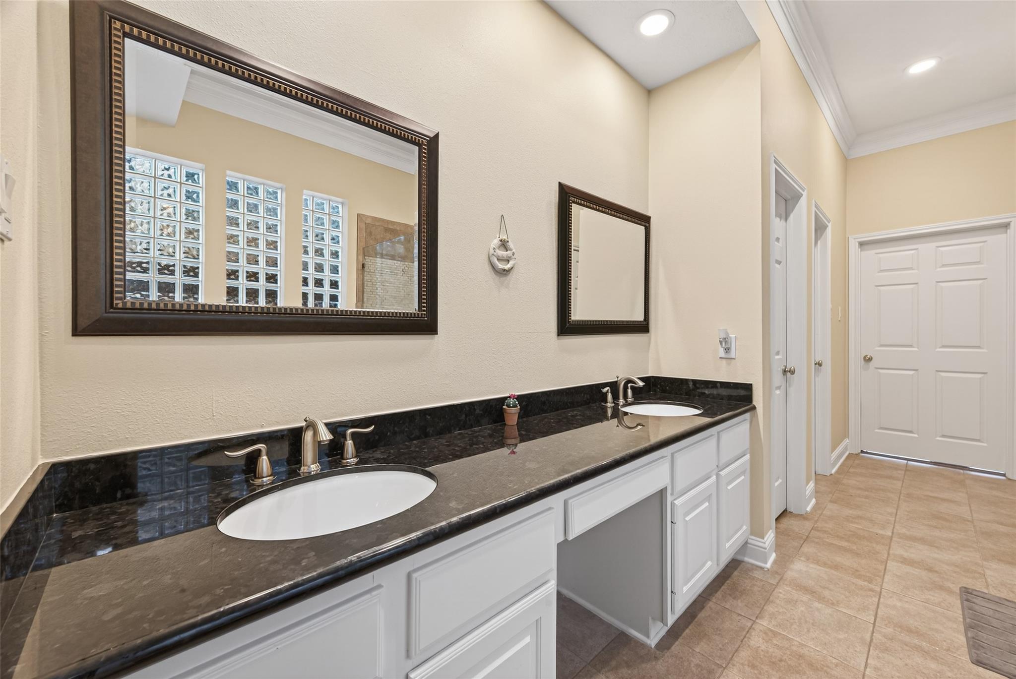 5349 Val Verde Street