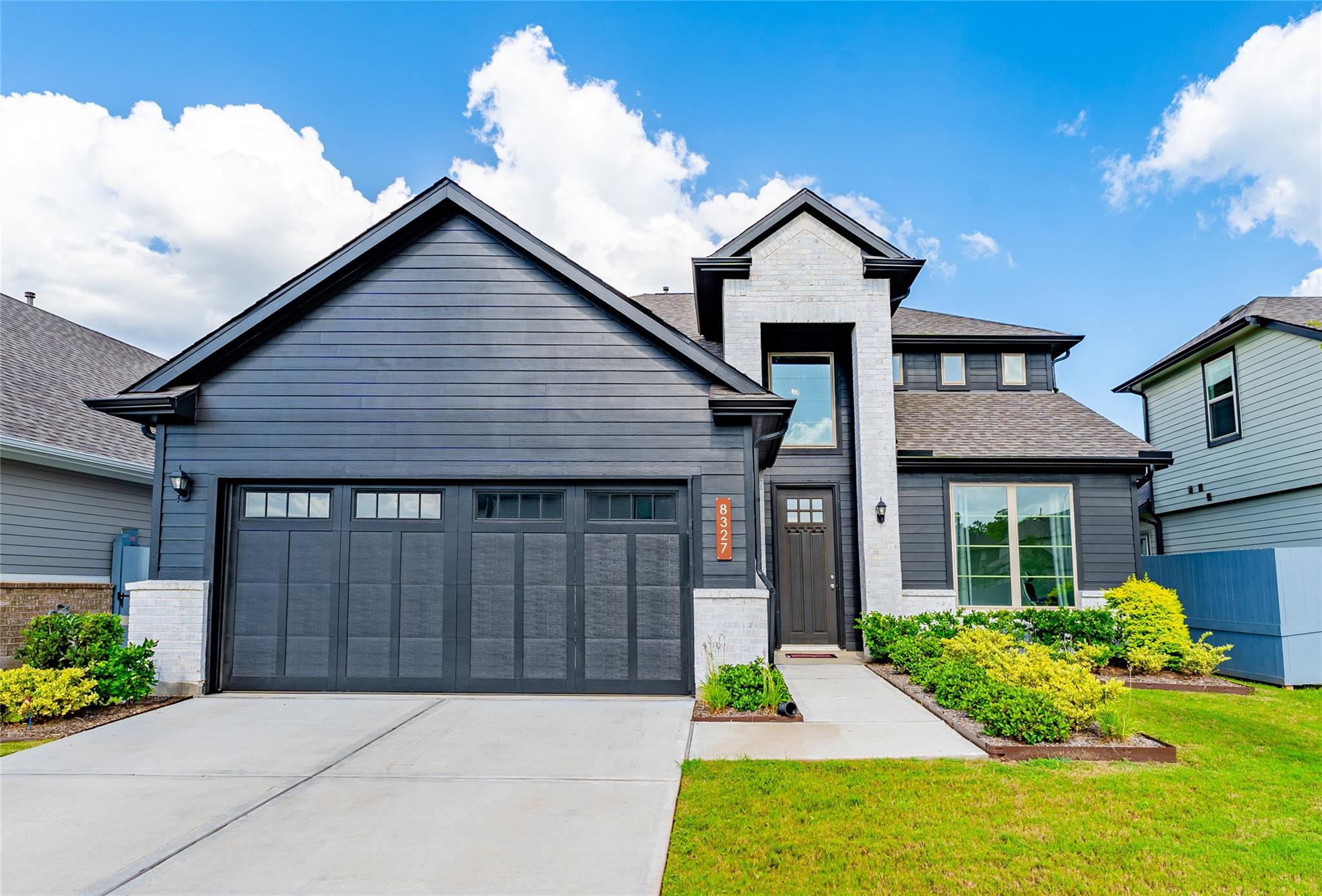 8327 Threadfin Way