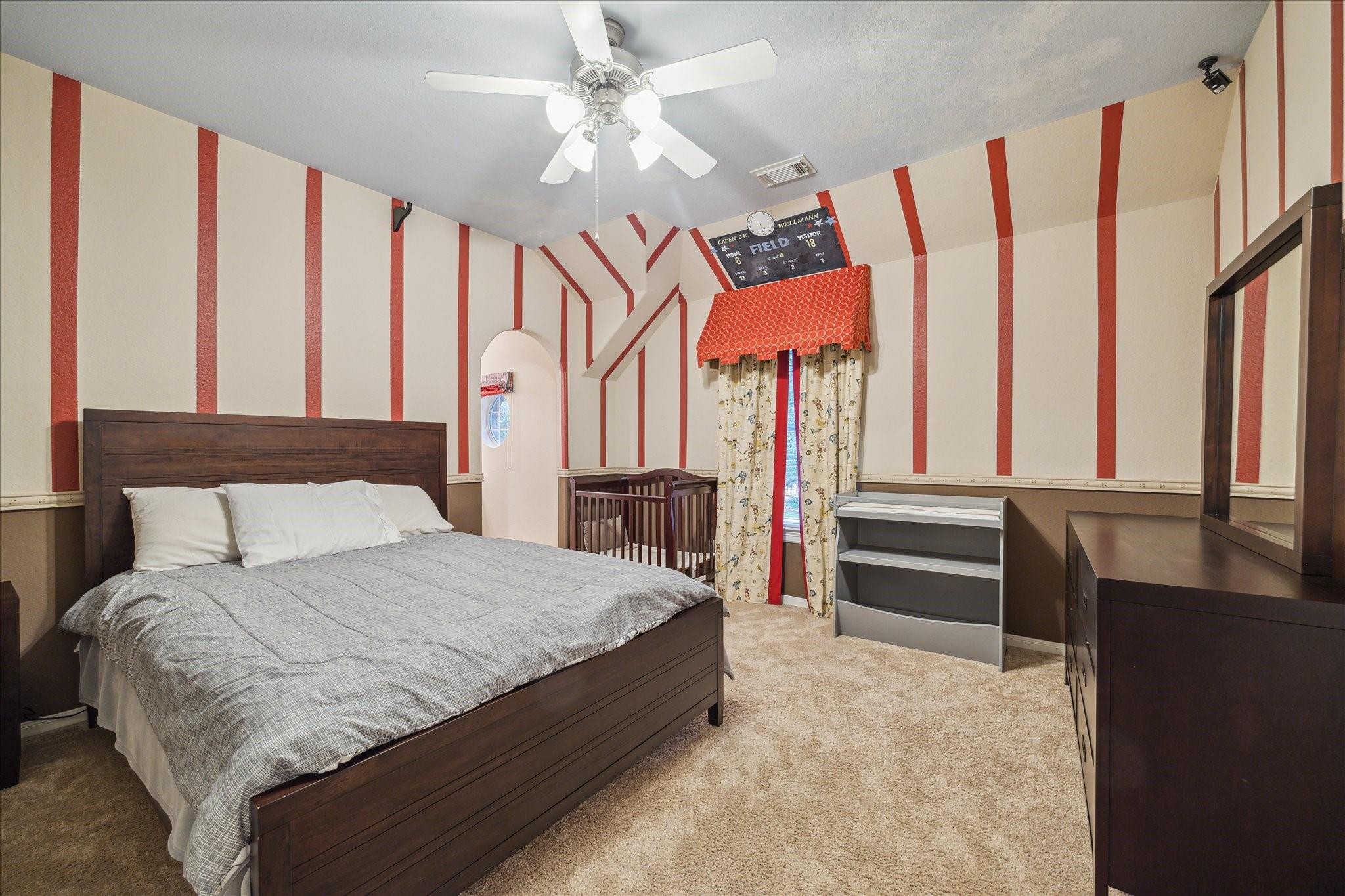 18063 Crescent Royale Way