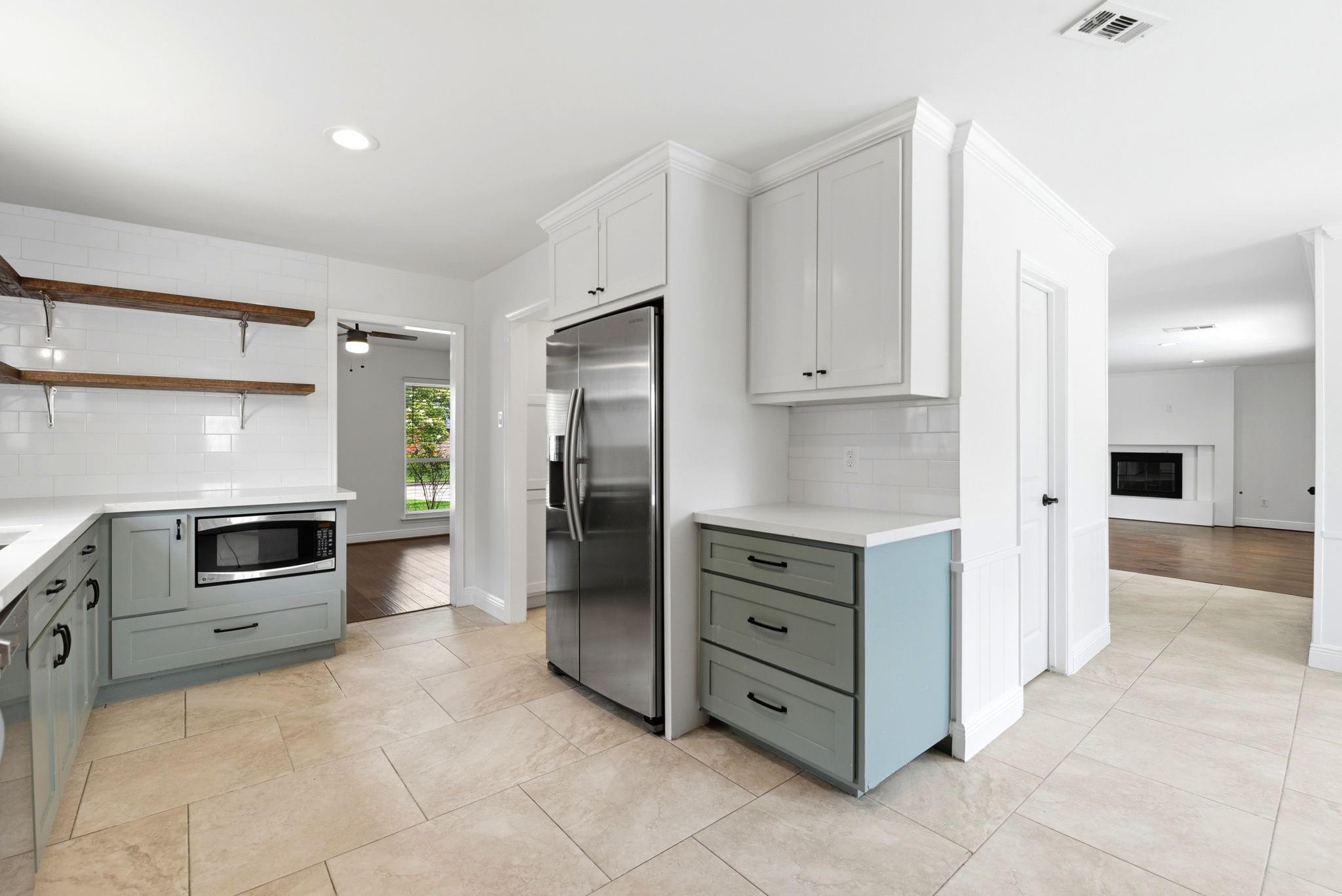 4810 Bayou Vista Drive