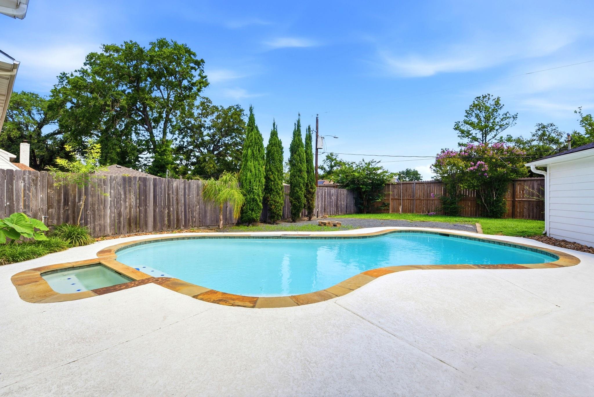 4810 Bayou Vista Drive