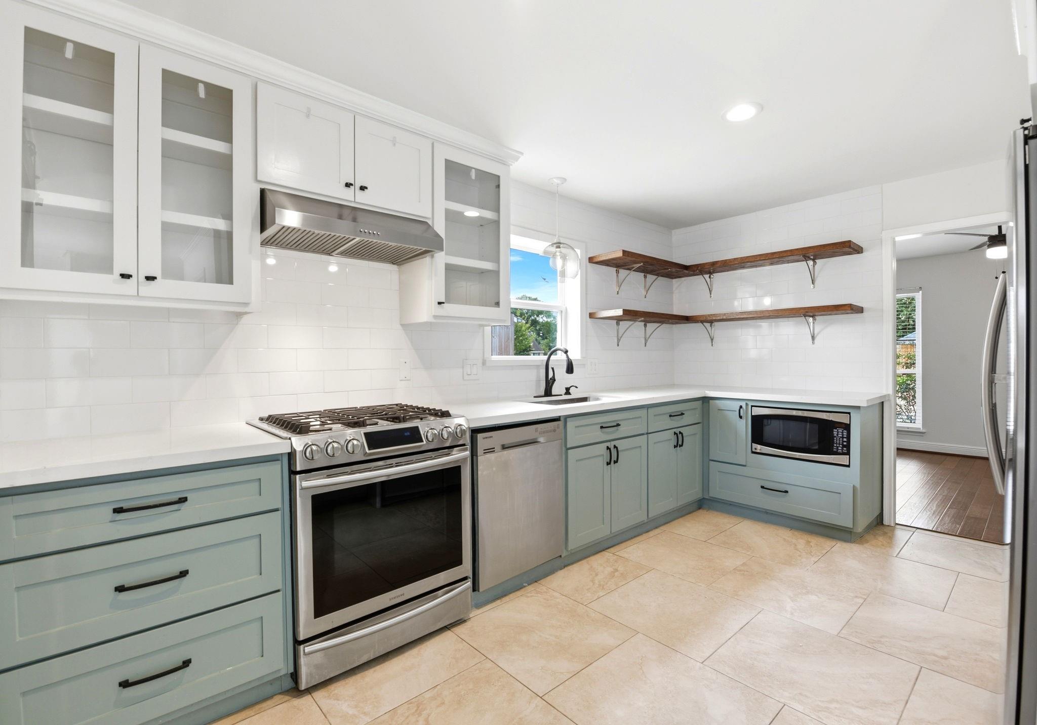 4810 Bayou Vista Drive