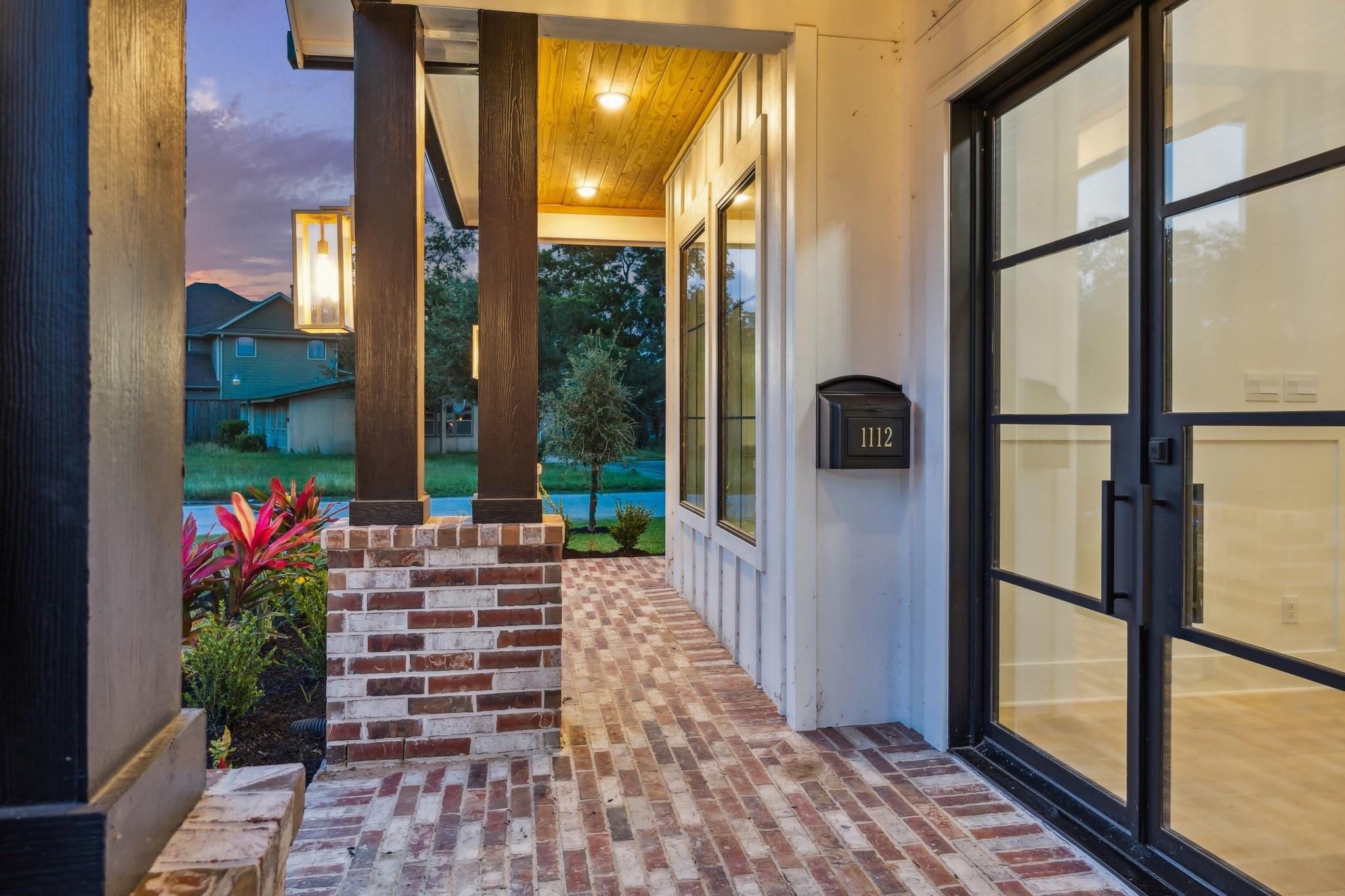 1112 Kinley Lane