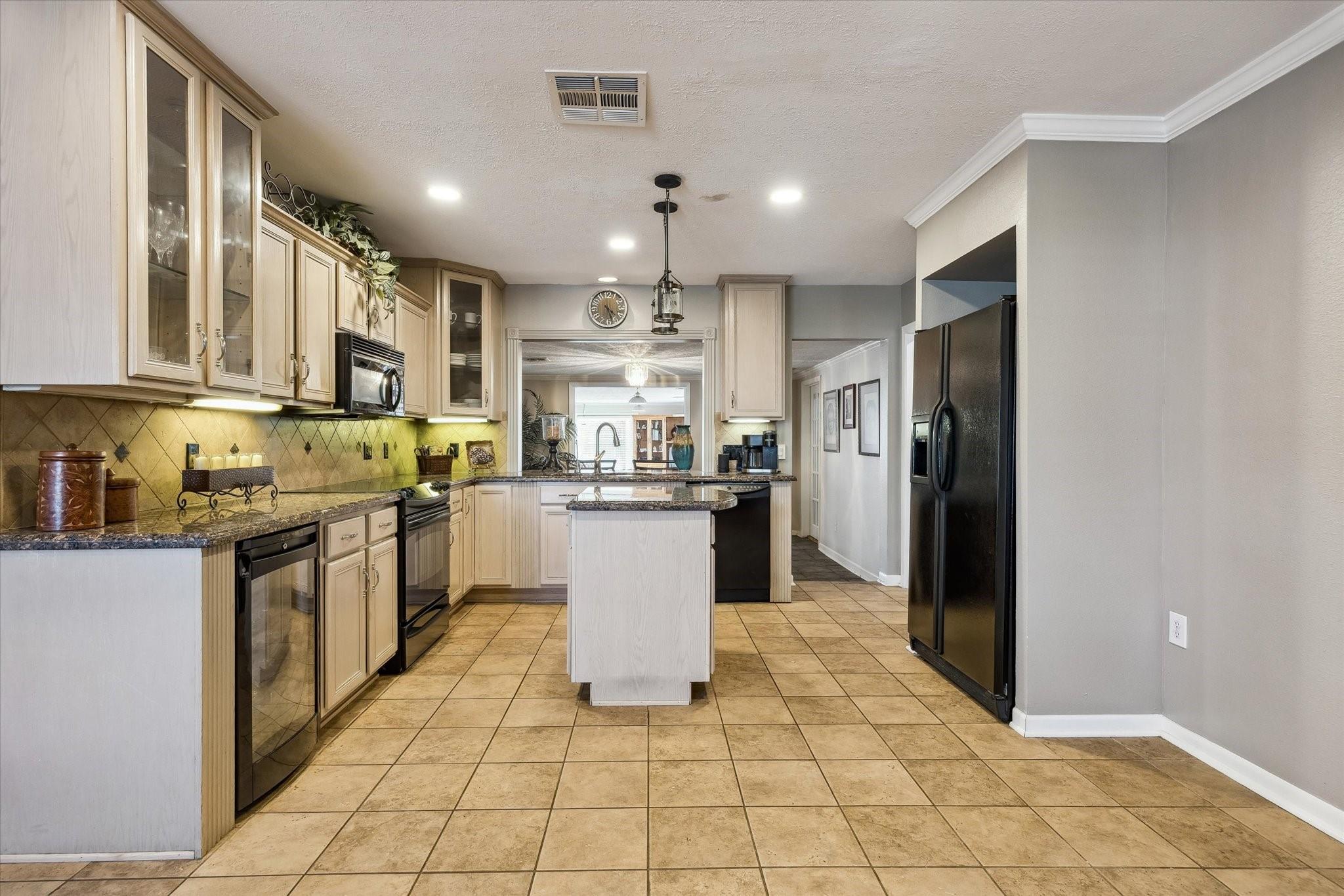 1423 Richelieu Lane