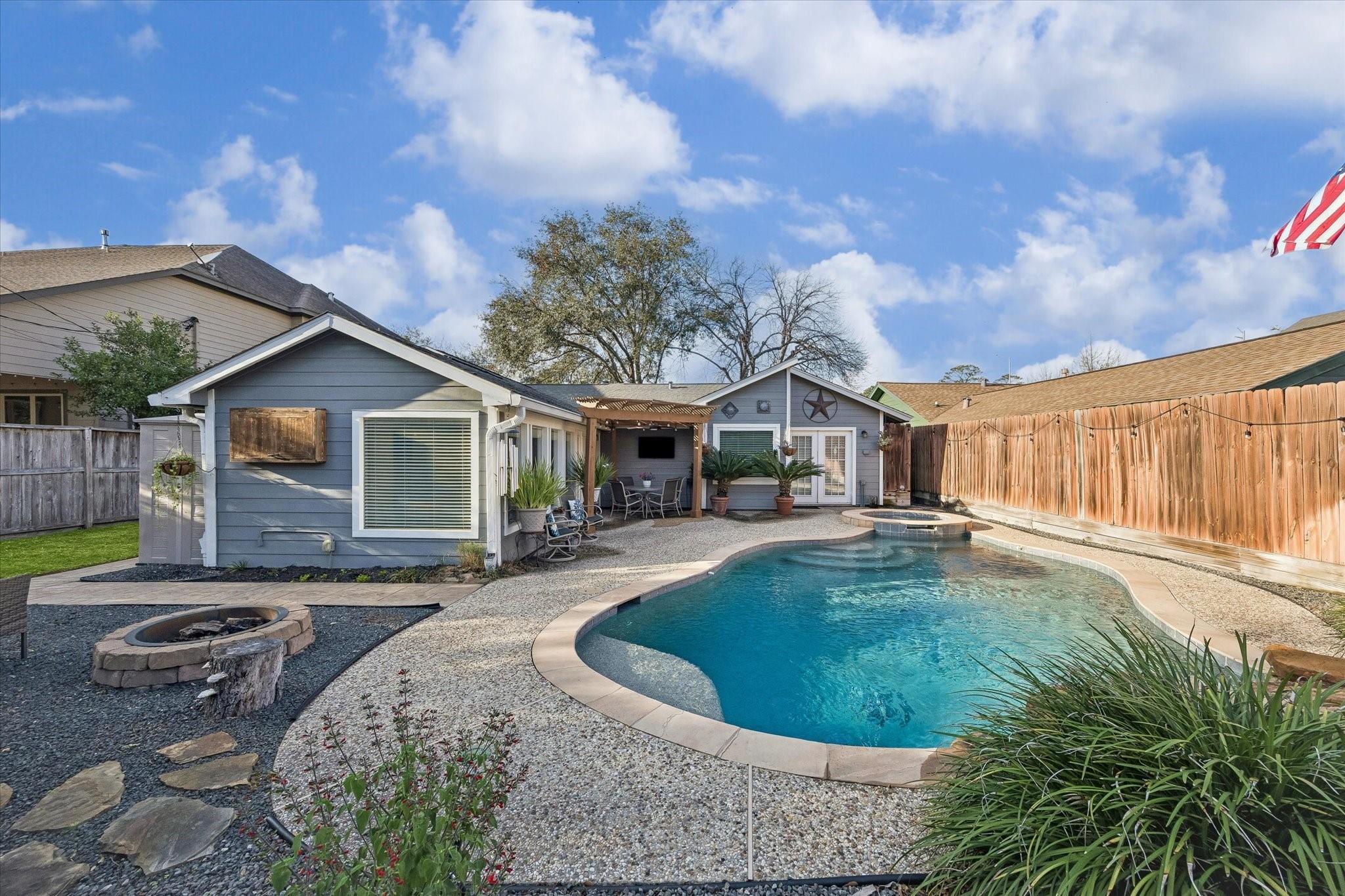 1423 Richelieu Lane