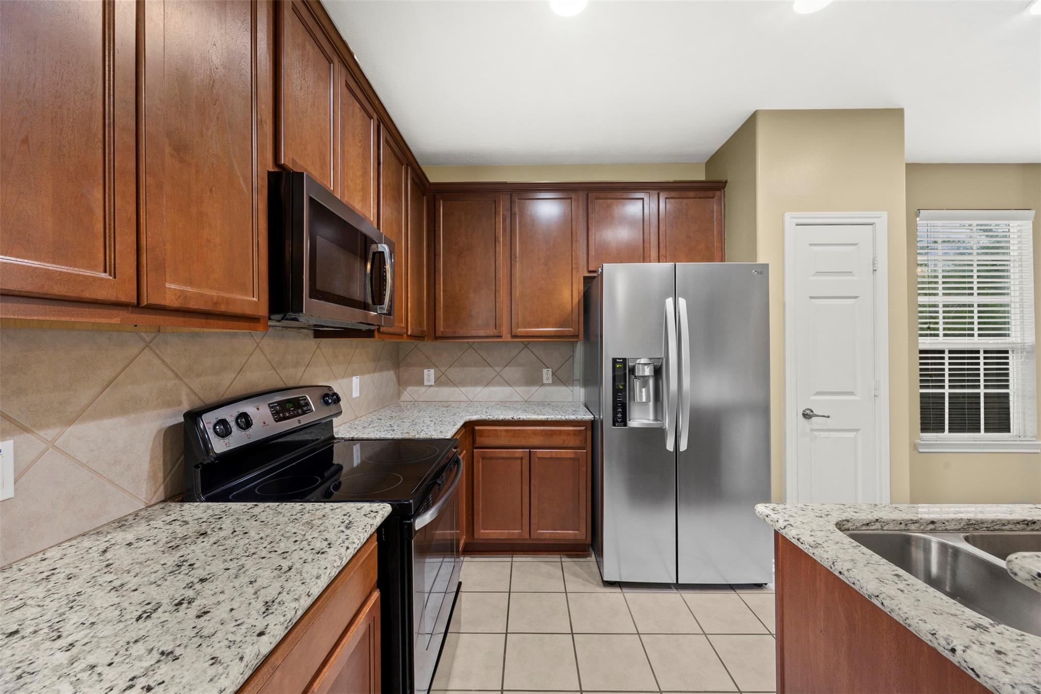2765 Maybrook Hollow Lane