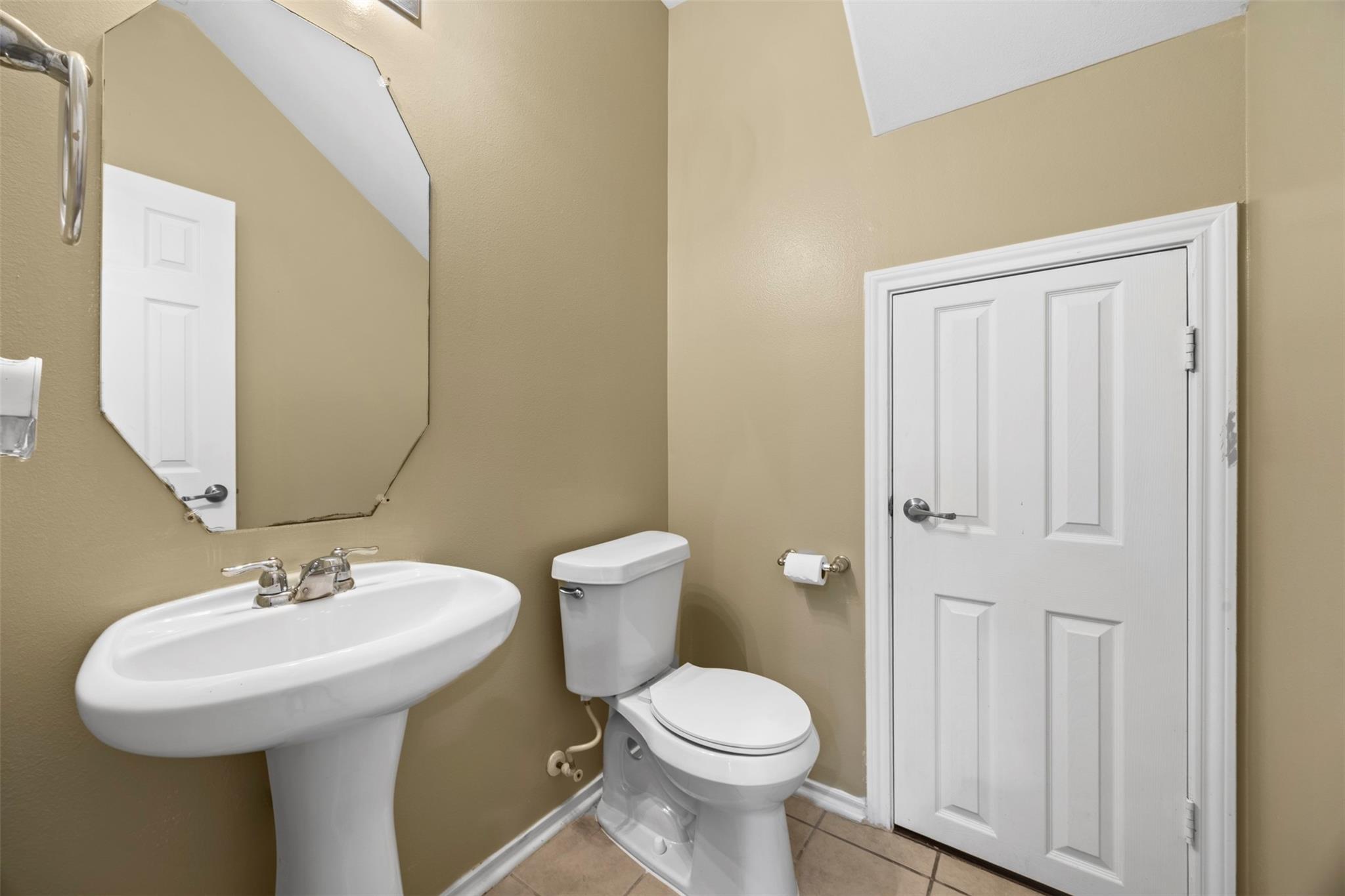2765 Maybrook Hollow Lane