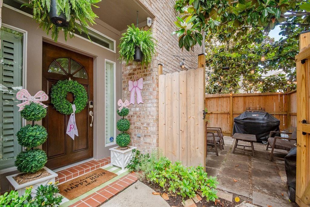 2127 Stacy Glen