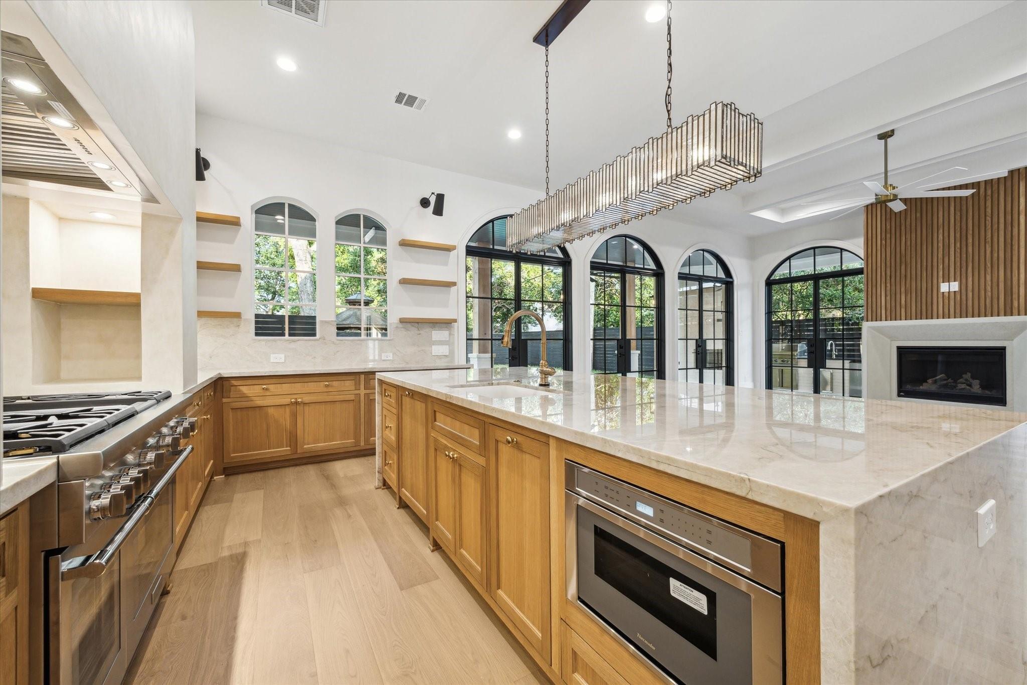 1519 Candlelight Lane