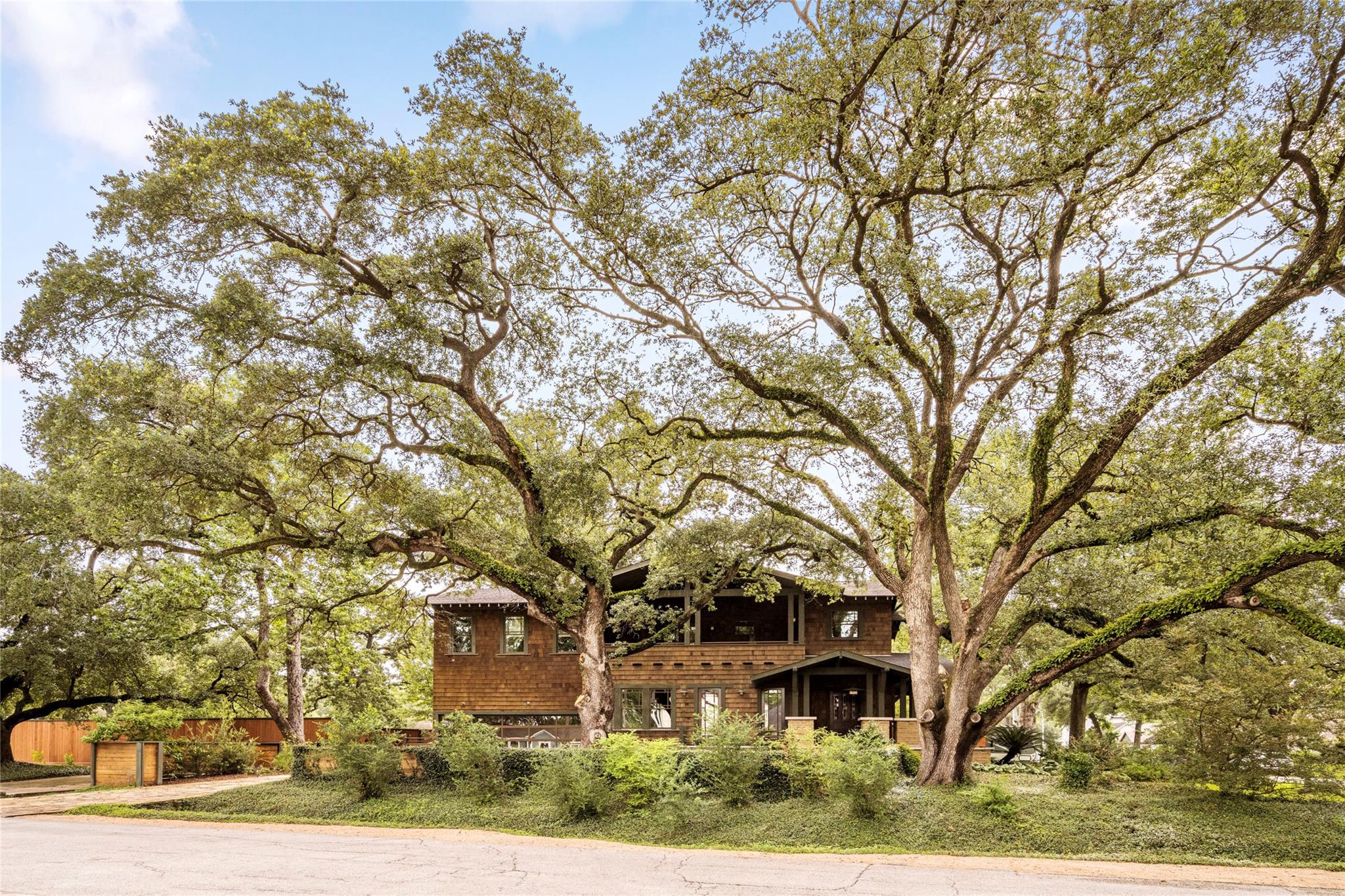 1090 Lamonte Lane