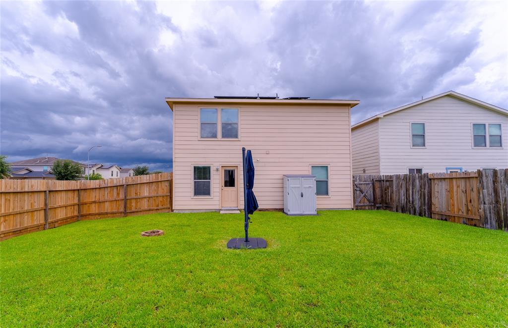 9902 Waldens Pond Court