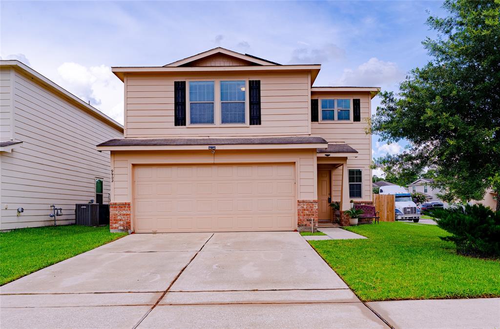 9902 Waldens Pond Court