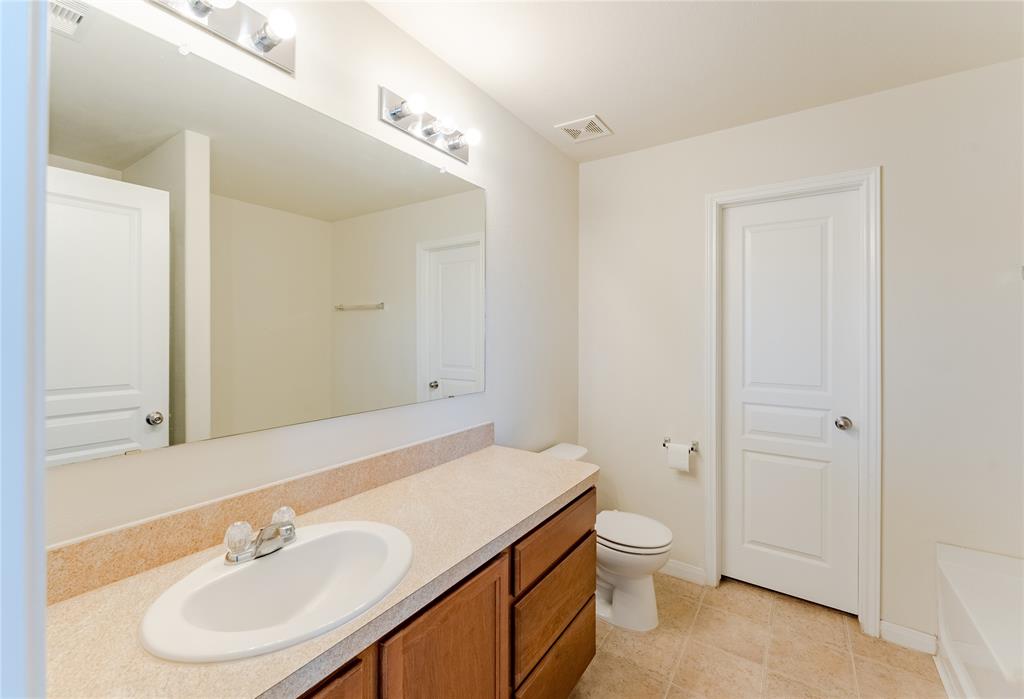 9902 Waldens Pond Court