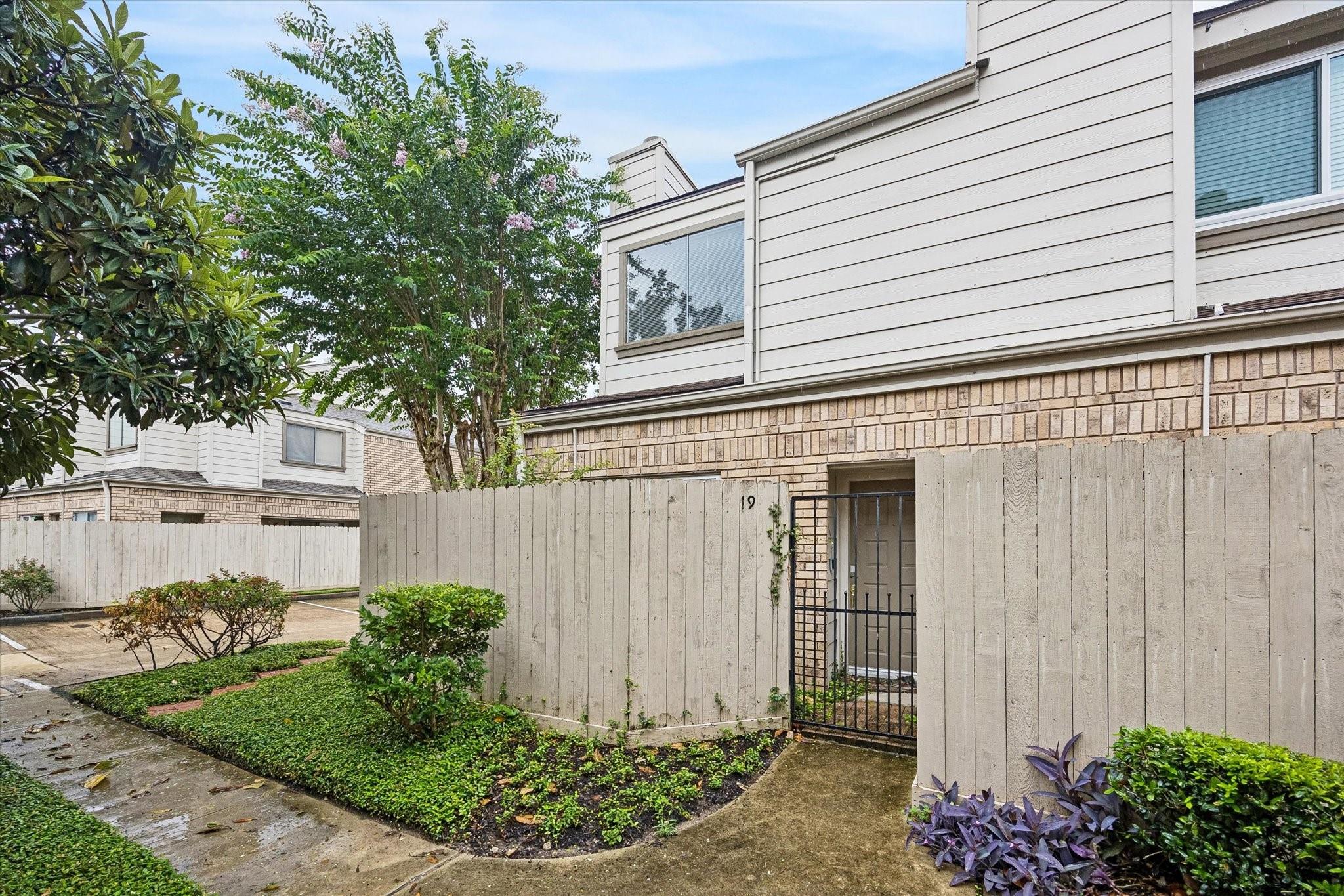 1829 Augusta Drive # 19