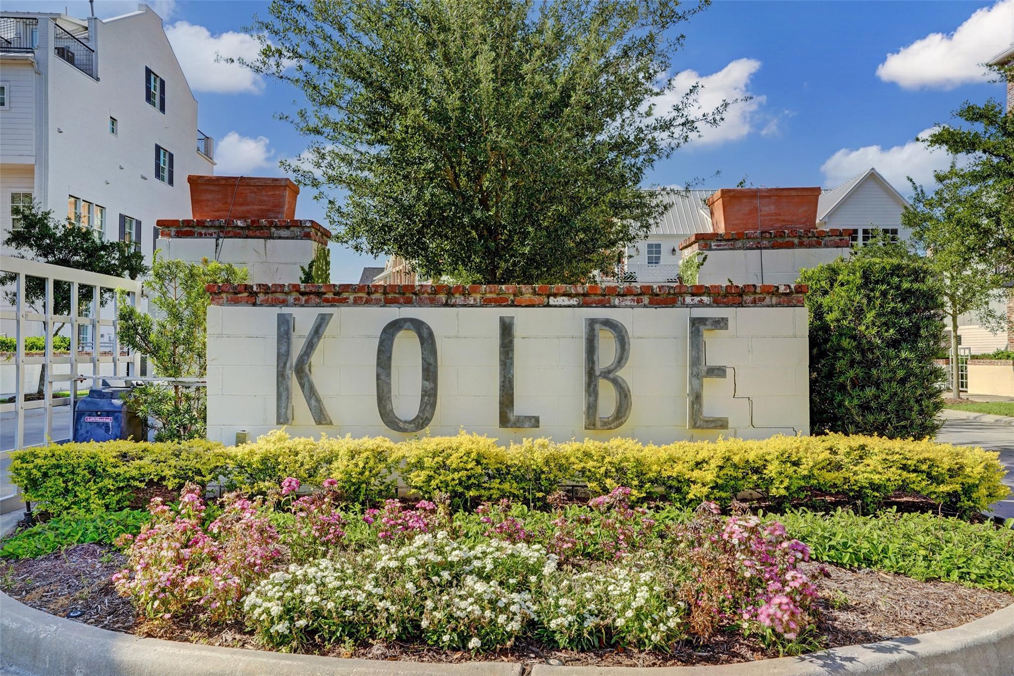 2512 Hollister Street