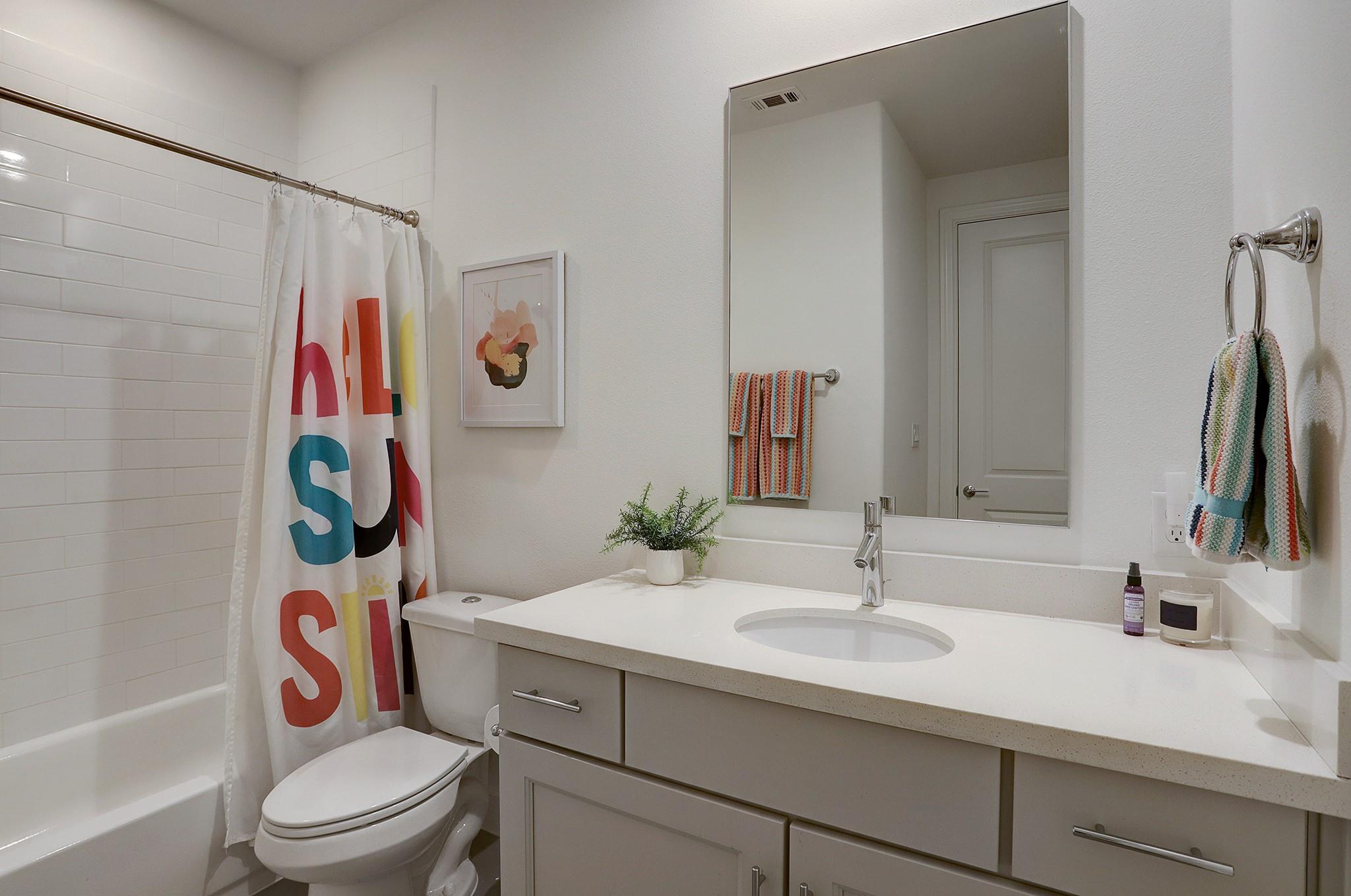 2512 Hollister Street